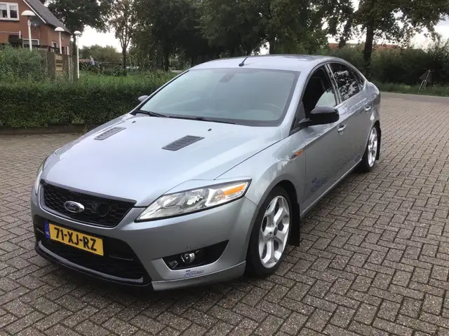 Ford Mondeo 2.5 20V GHIA 260 PK