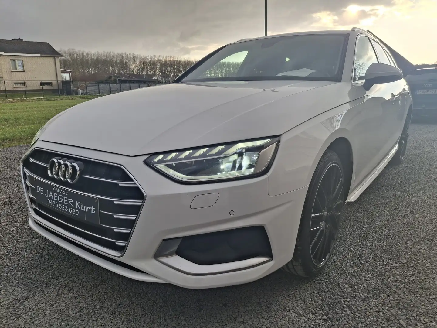 Audi A4 Avant 40 TDi Sport tronic; BTW-IN Blanc - 1