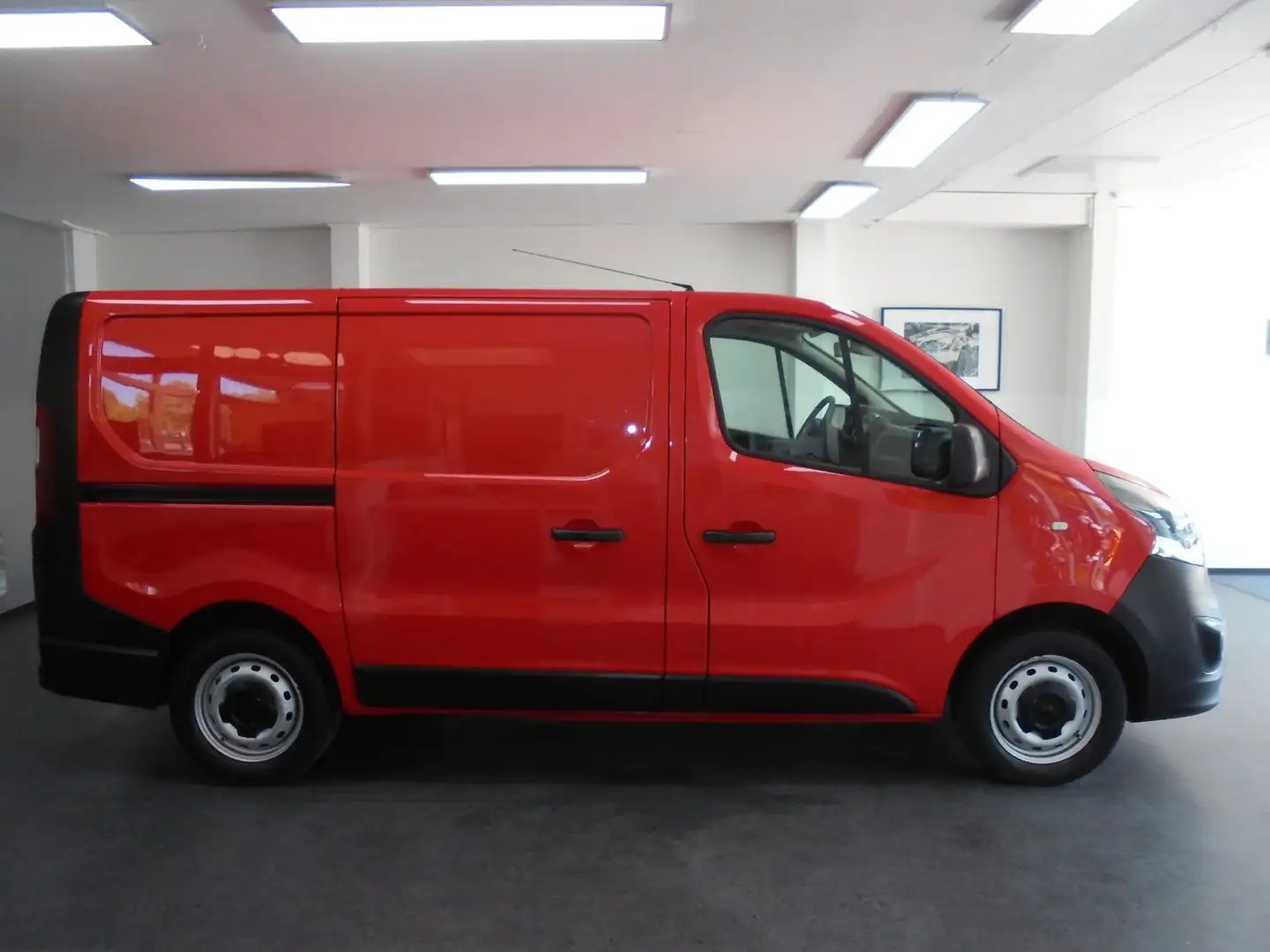 Opel Vivaro 1,6 CDTI Kasten Klima AHK Navi TÜV06/2027 Rot - 1