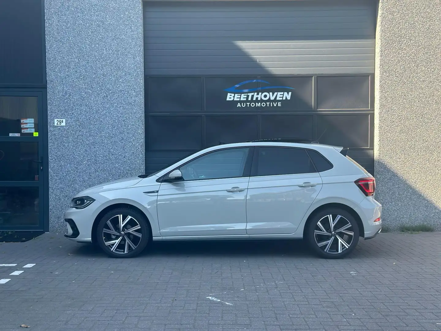 Volkswagen Polo 1.0 TSI R-Line Edition Grijs - 2