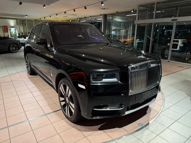 Rolls-Royce Cullinan Fridge*Picnic*Curtain*Fond-Entertainm.