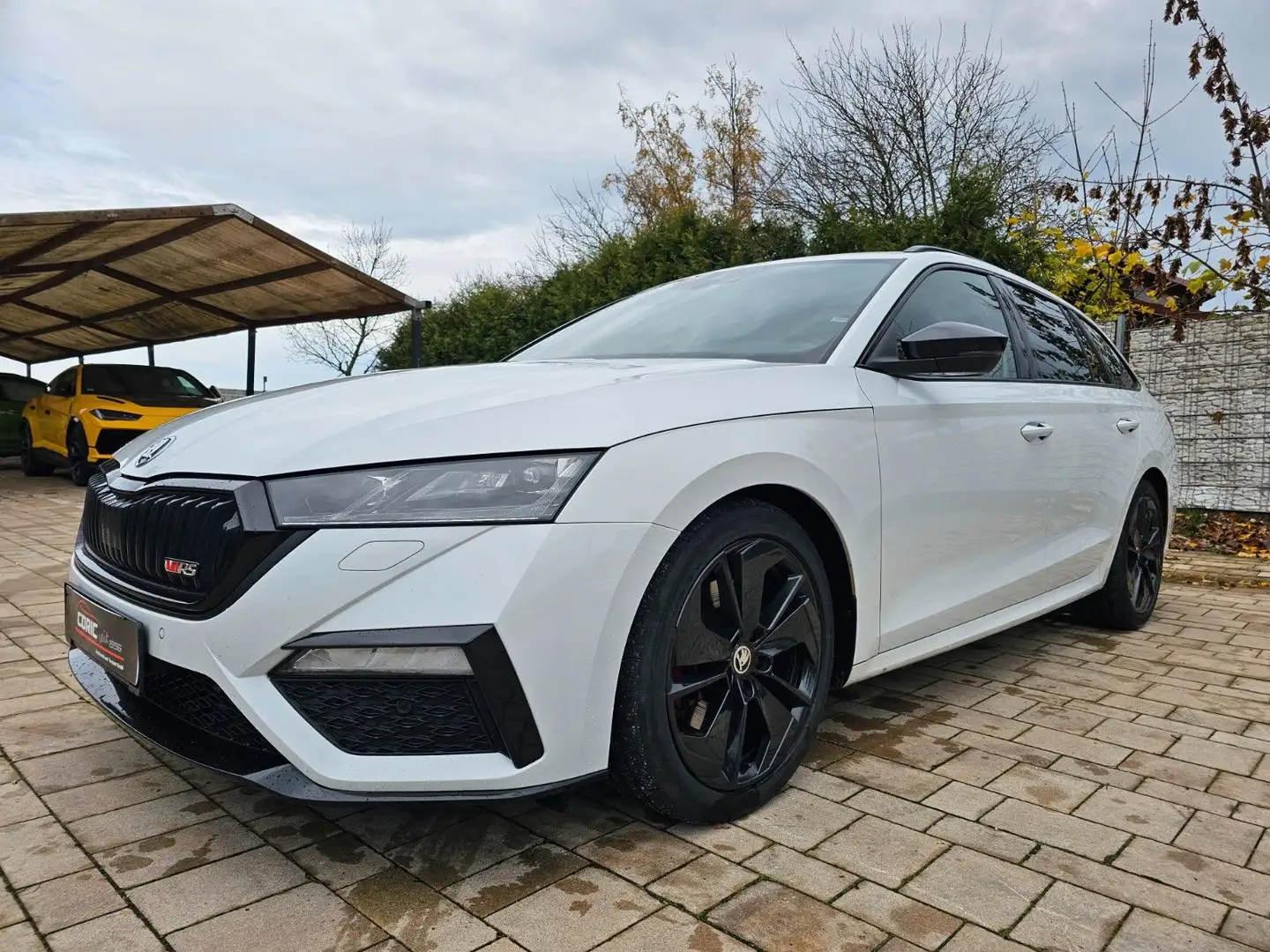 Skoda Octavia Combi RS Weiß - 2