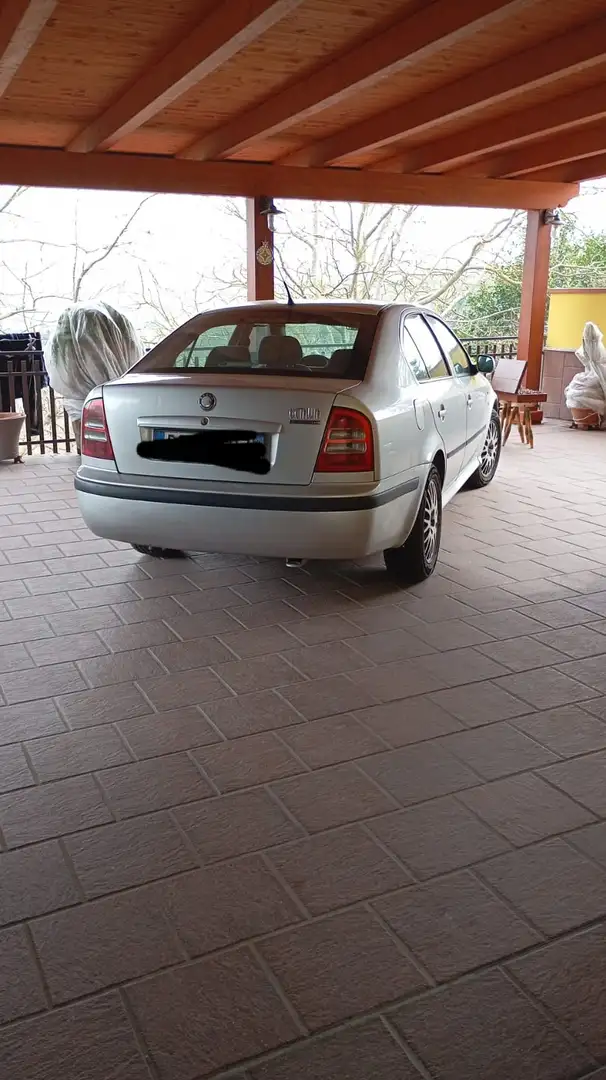 Skoda Octavia 1.9 tdi Elegance 110cv - 1