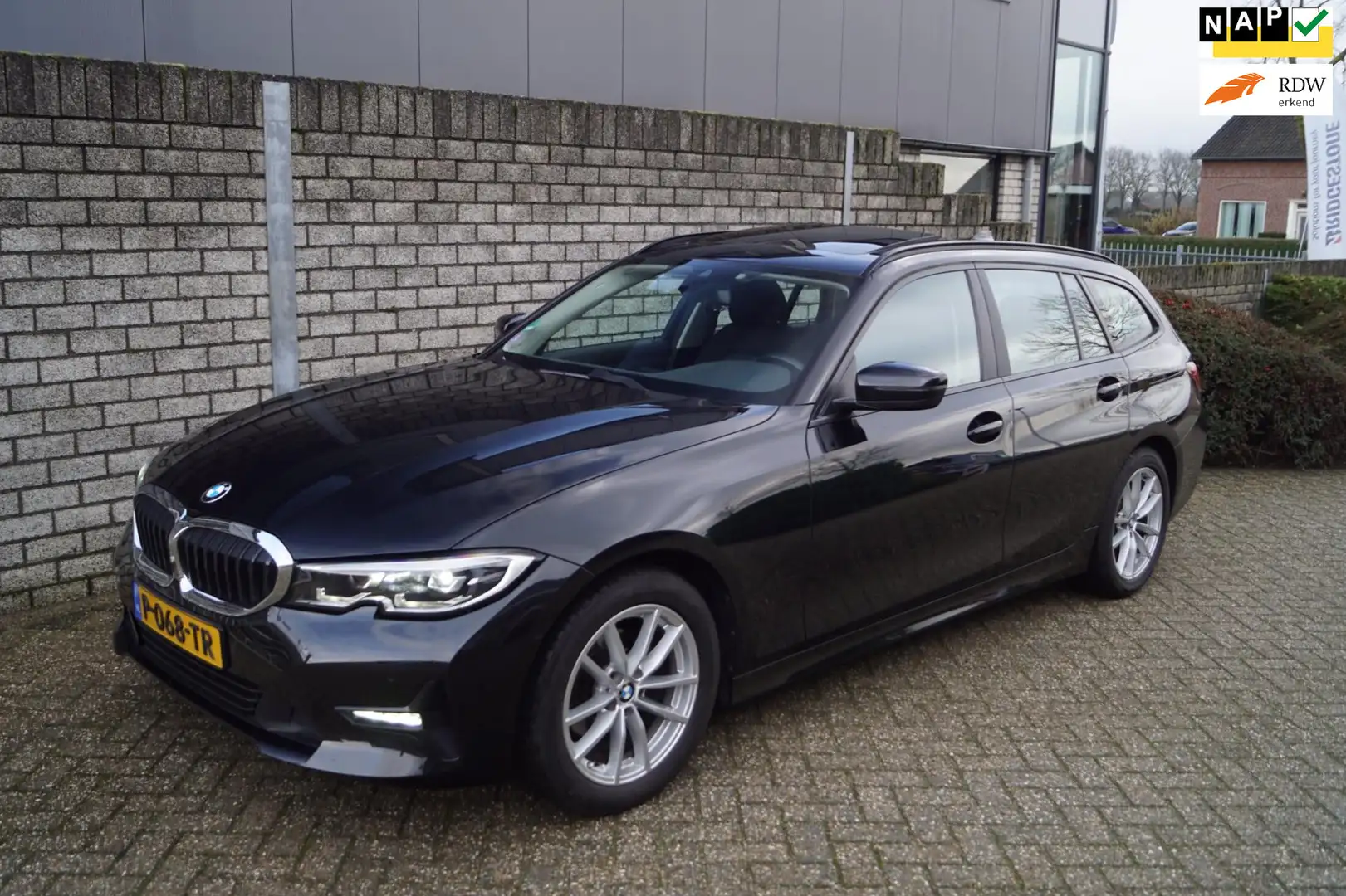 BMW 318 3-serie Touring 318i Business Edition Autom 156PK Noir - 1