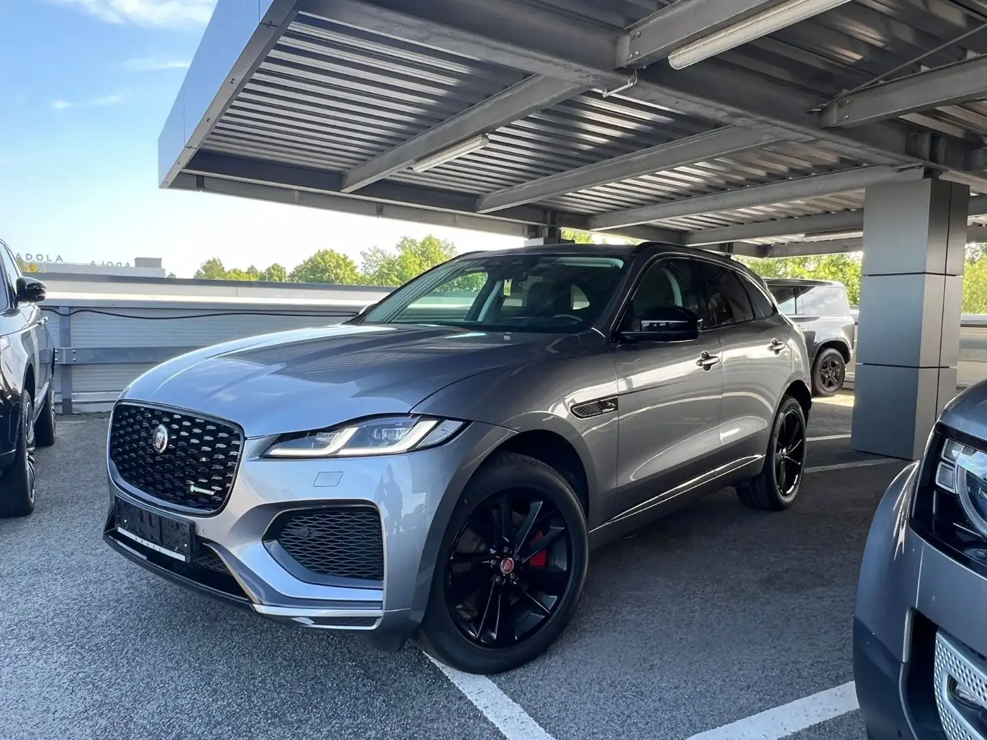 Jaguar F-Pace F-PACE R-DYNAMIC BLACK AWD/PANORAMA/SCHEC Grau - 2