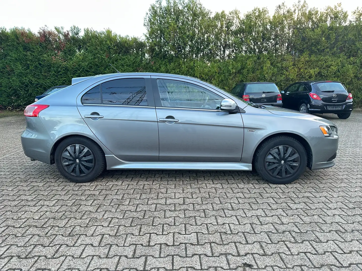 Mitsubishi Lancer Lancer 1.6 Edition, Top Zustand, Navi TÜV neu Grau - 2