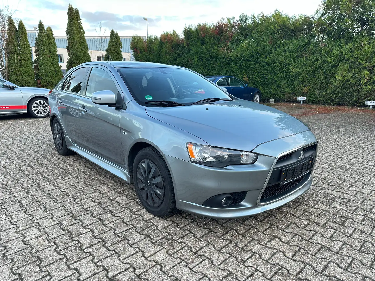 Mitsubishi Lancer Lancer 1.6 Edition, Top Zustand, Navi TÜV neu Grau - 1