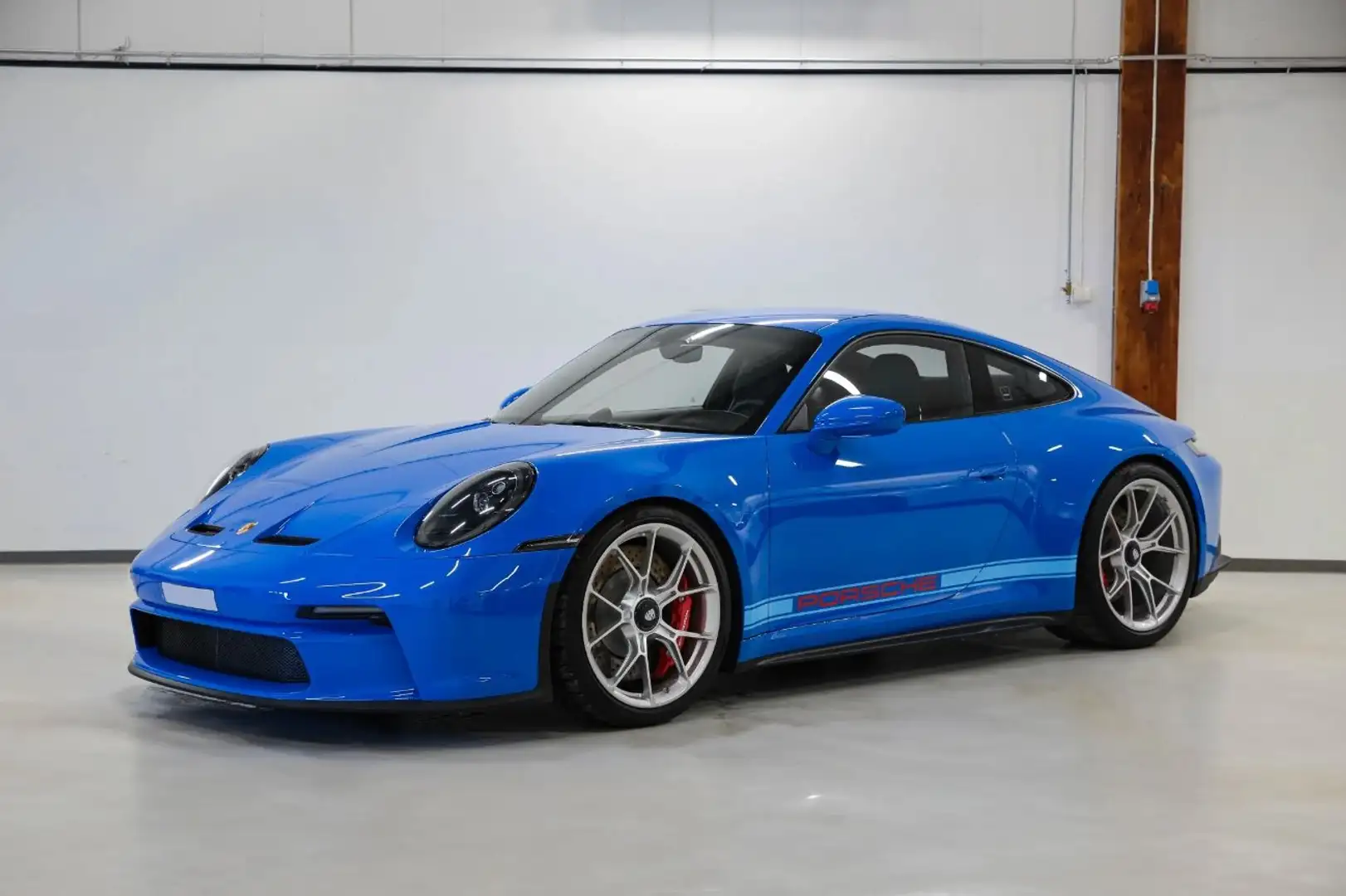 Porsche 911 type 992 4.0 GT3 Touring 510 ch - Lift Bleu - 1