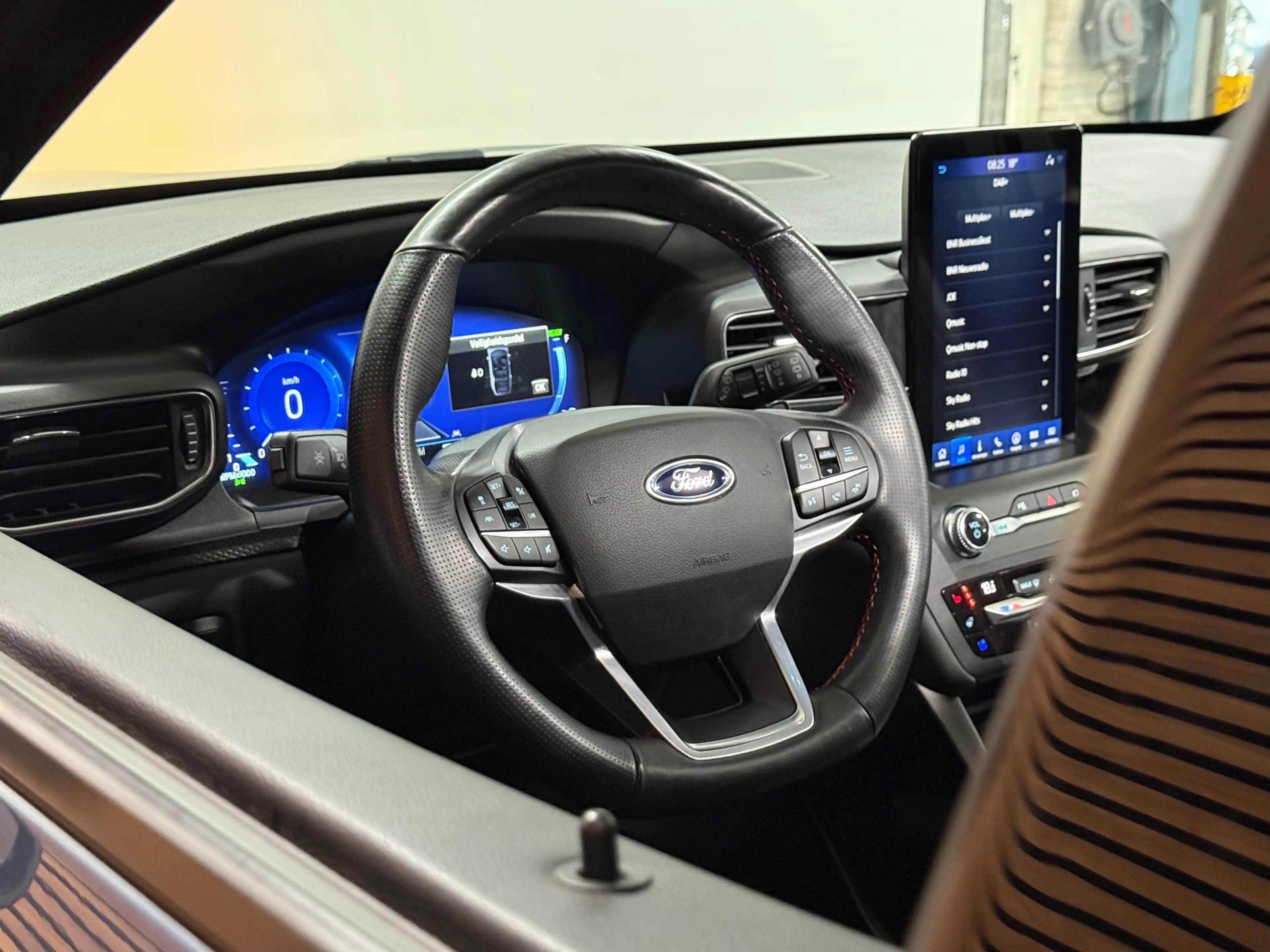 Ford Explorer 3.0 V6 PHEV ST-Line | 7p. | Black Style | Vol! | P — photo 2