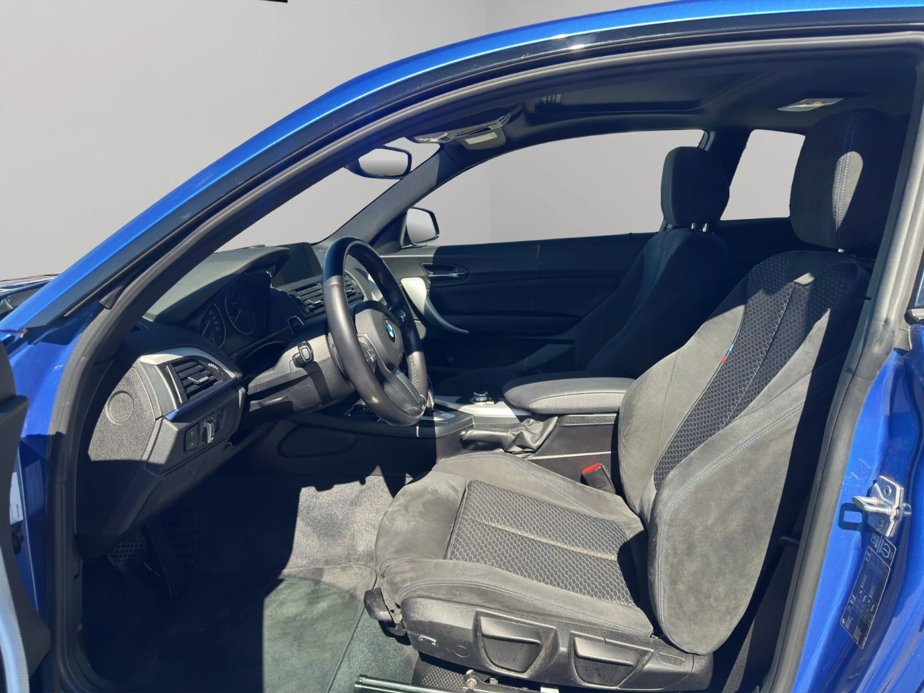 BMW 220 i Coupe*M SPORT*KAMERA*1.HAND* — photo 9