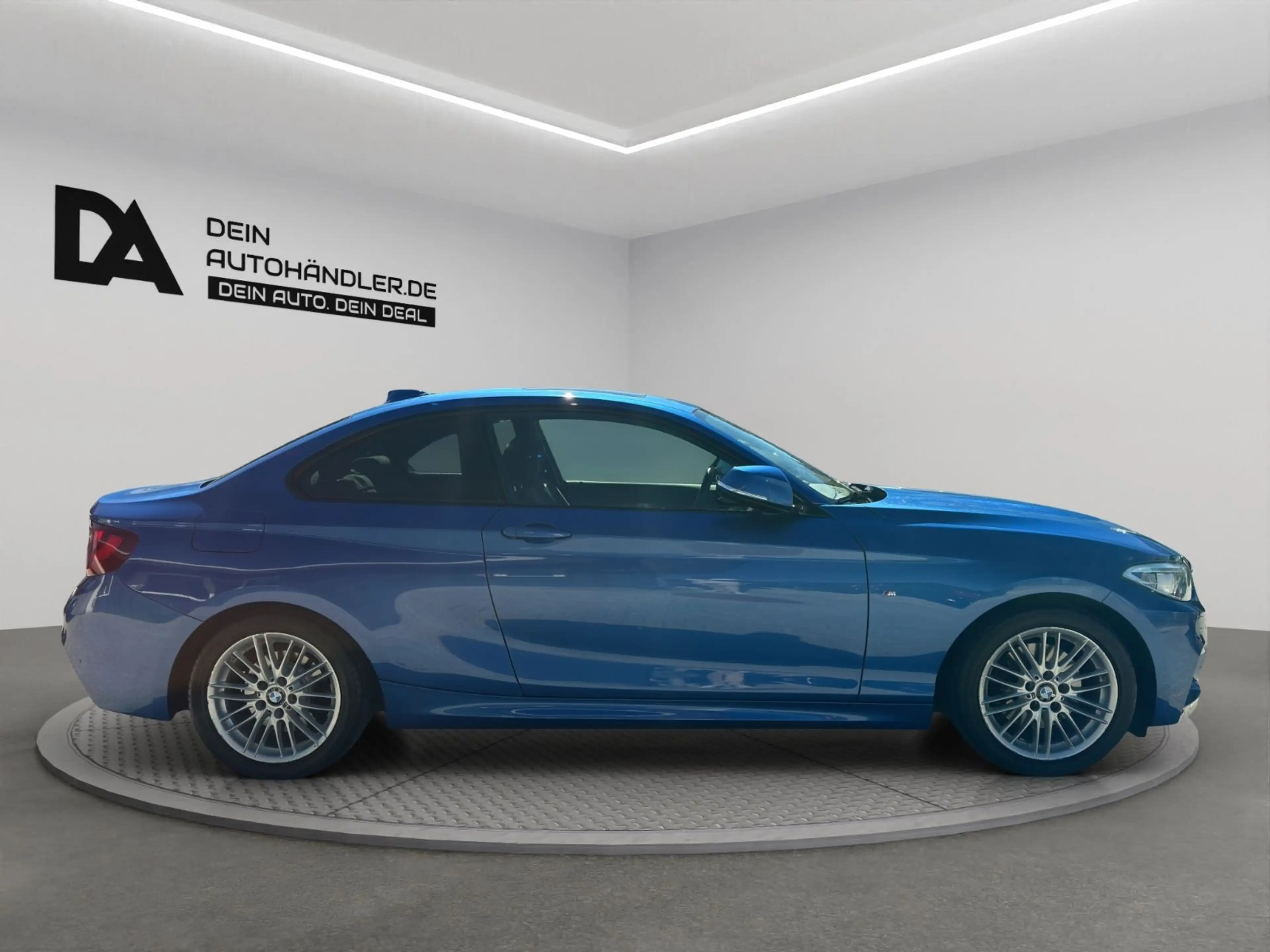 BMW 220 i Coupe*M SPORT*KAMERA*1.HAND* — photo 7
