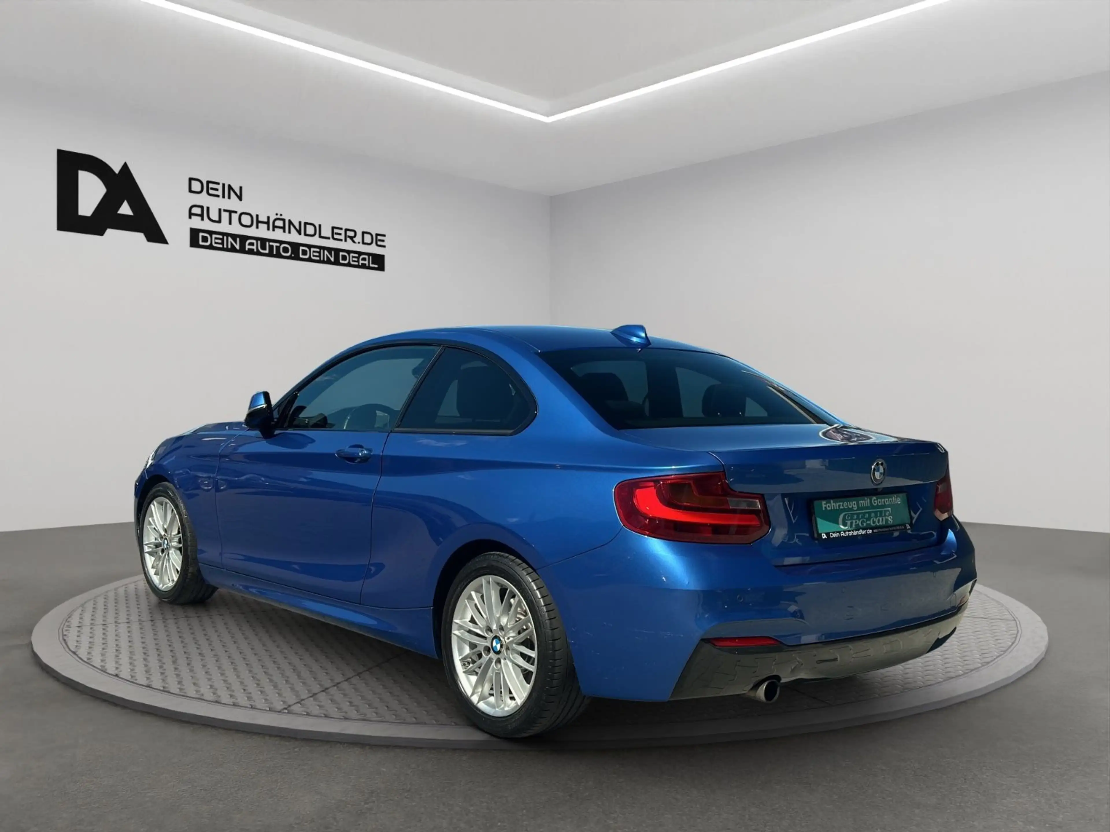 BMW 220 i Coupe*M SPORT*KAMERA*1.HAND* — photo 4