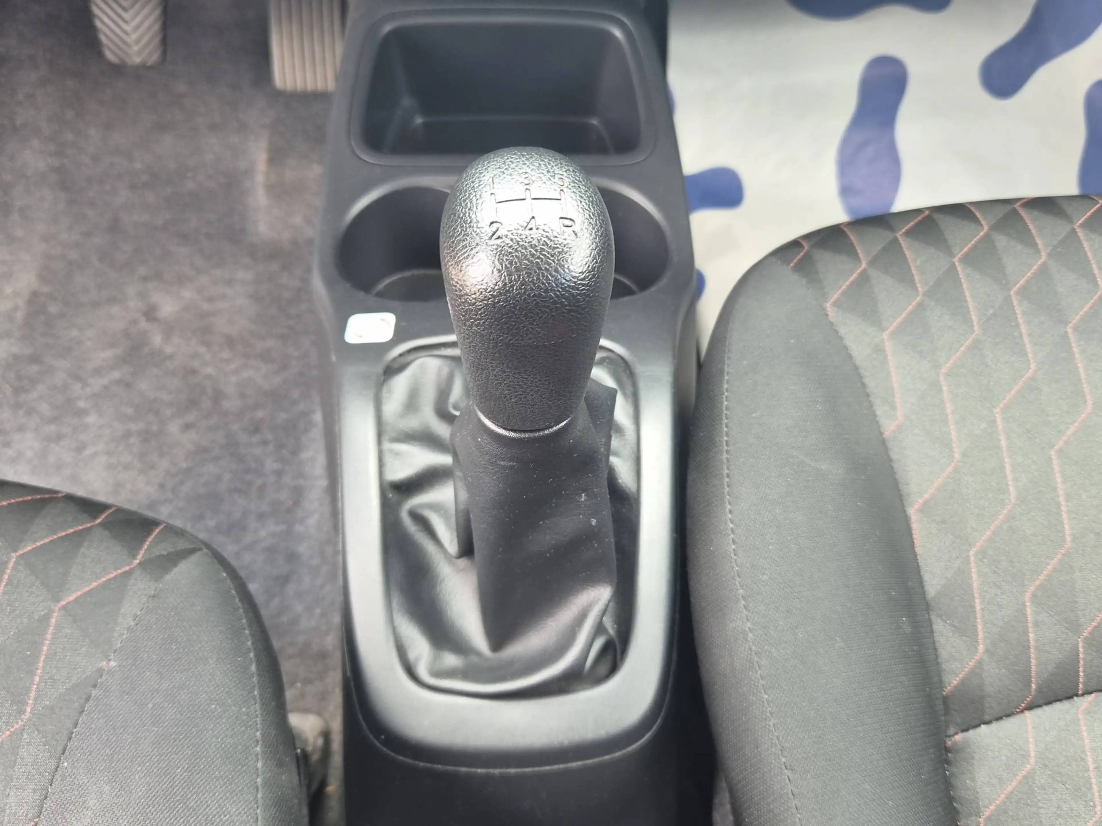 Mitsubishi Space Star Select — photo 15