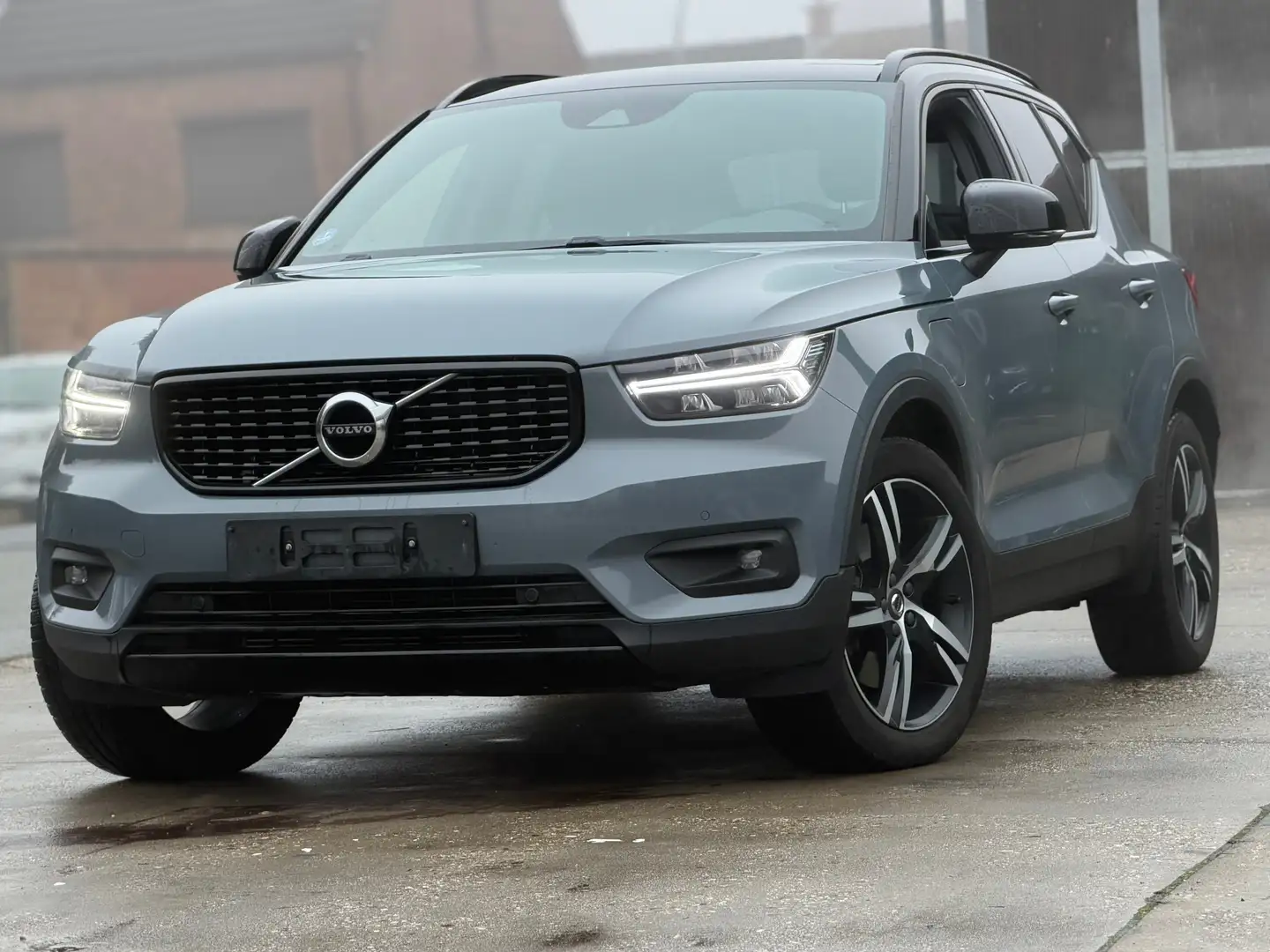 Volvo XC40 Plug In hybride 1.5 T4- R-Design-2021-BTW Incl Grau - 2