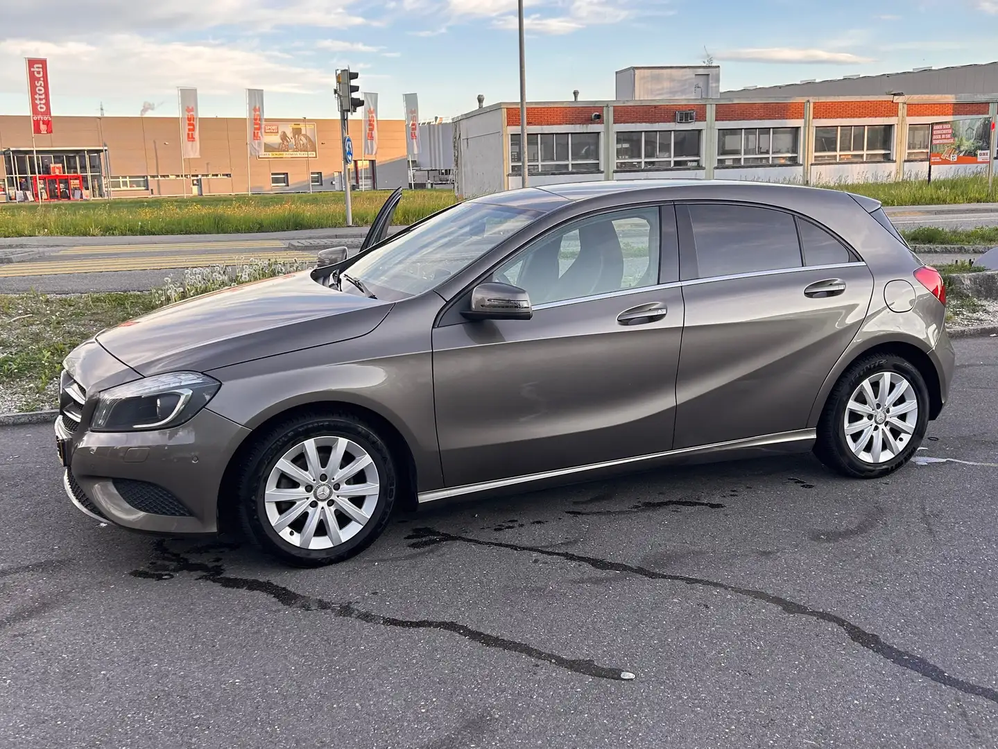 Mercedes-Benz A 180 A 180 Ambition Grijs - 2