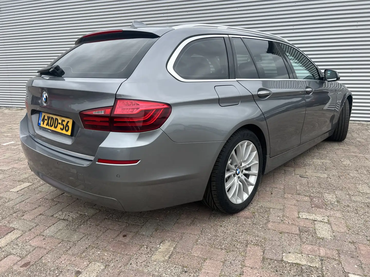 BMW 520 5-serie Touring 520i Luxury Edition | Nieuw Binnen Grijs - 2