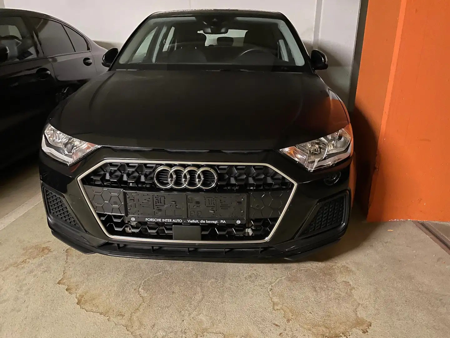 Audi A1 SB 1,0 TFSI active intense S-tronic,NAVI Schwarz - 1