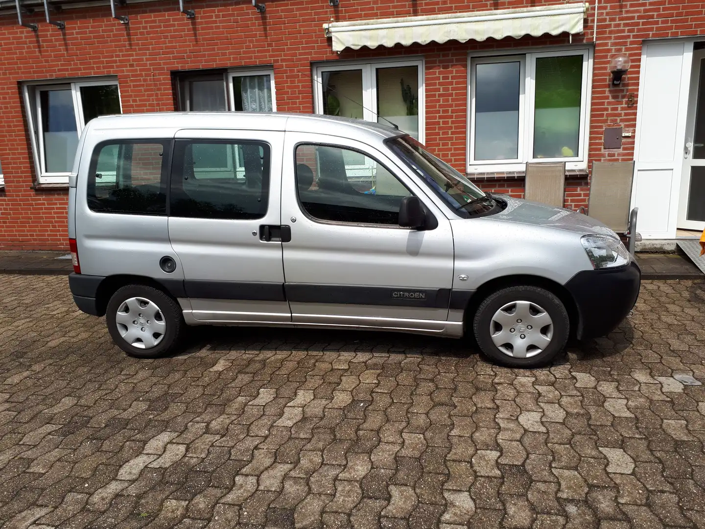 Citroen Berlingo Berlingo Multispace 1.4i Plus Silber - 1