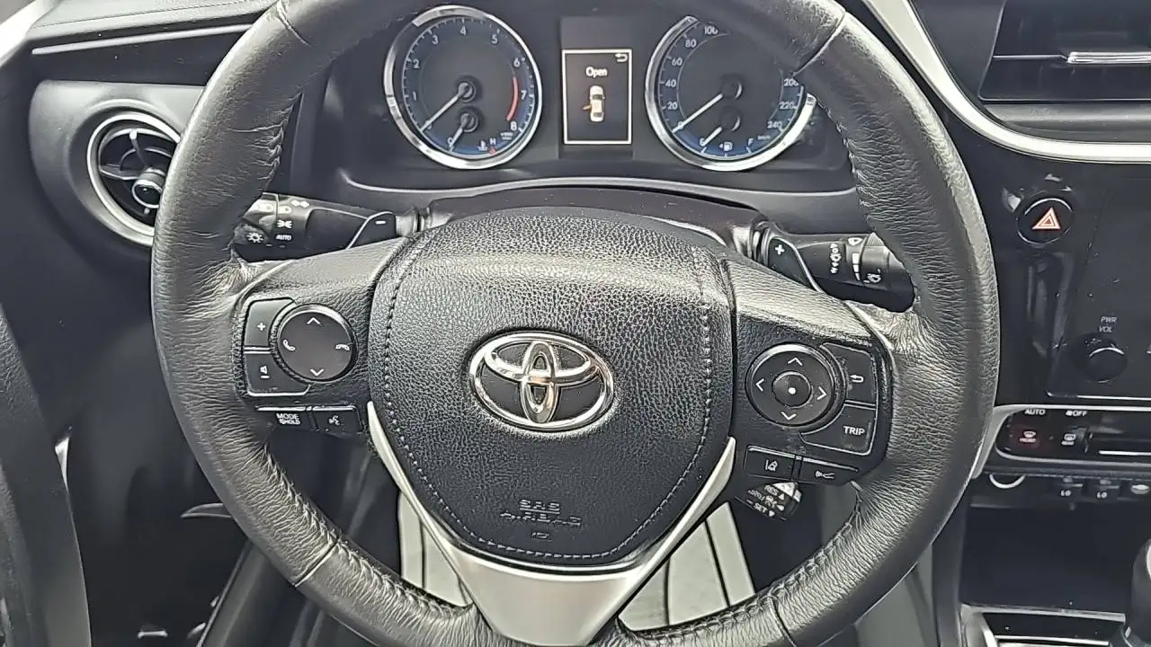 Toyota Corolla снимка Toyota Corolla