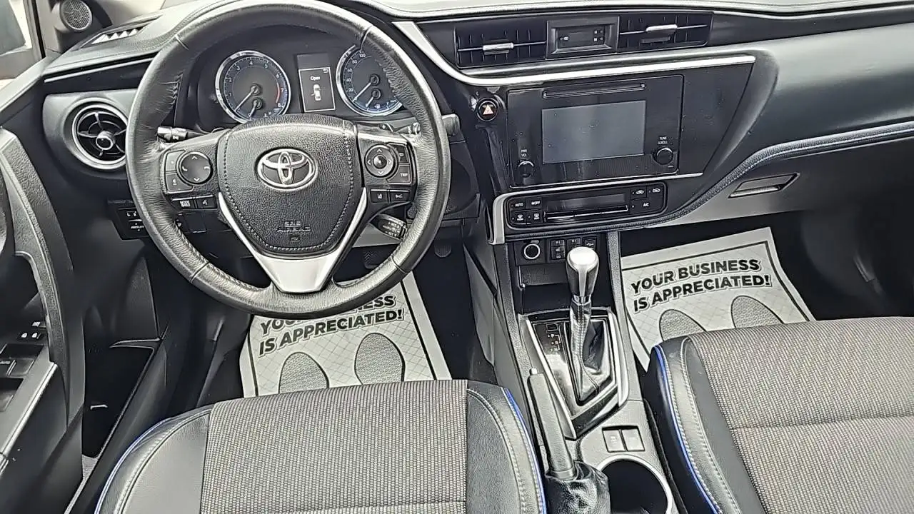 Toyota Corolla снимка Toyota Corolla