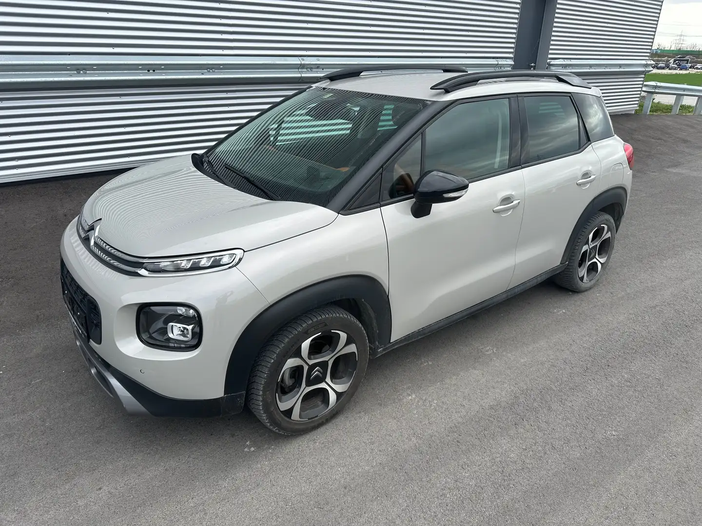 Citroen C3 Aircross PureTech 110 S&S EAT6 Shine Aut. ID:134 Grau - 1