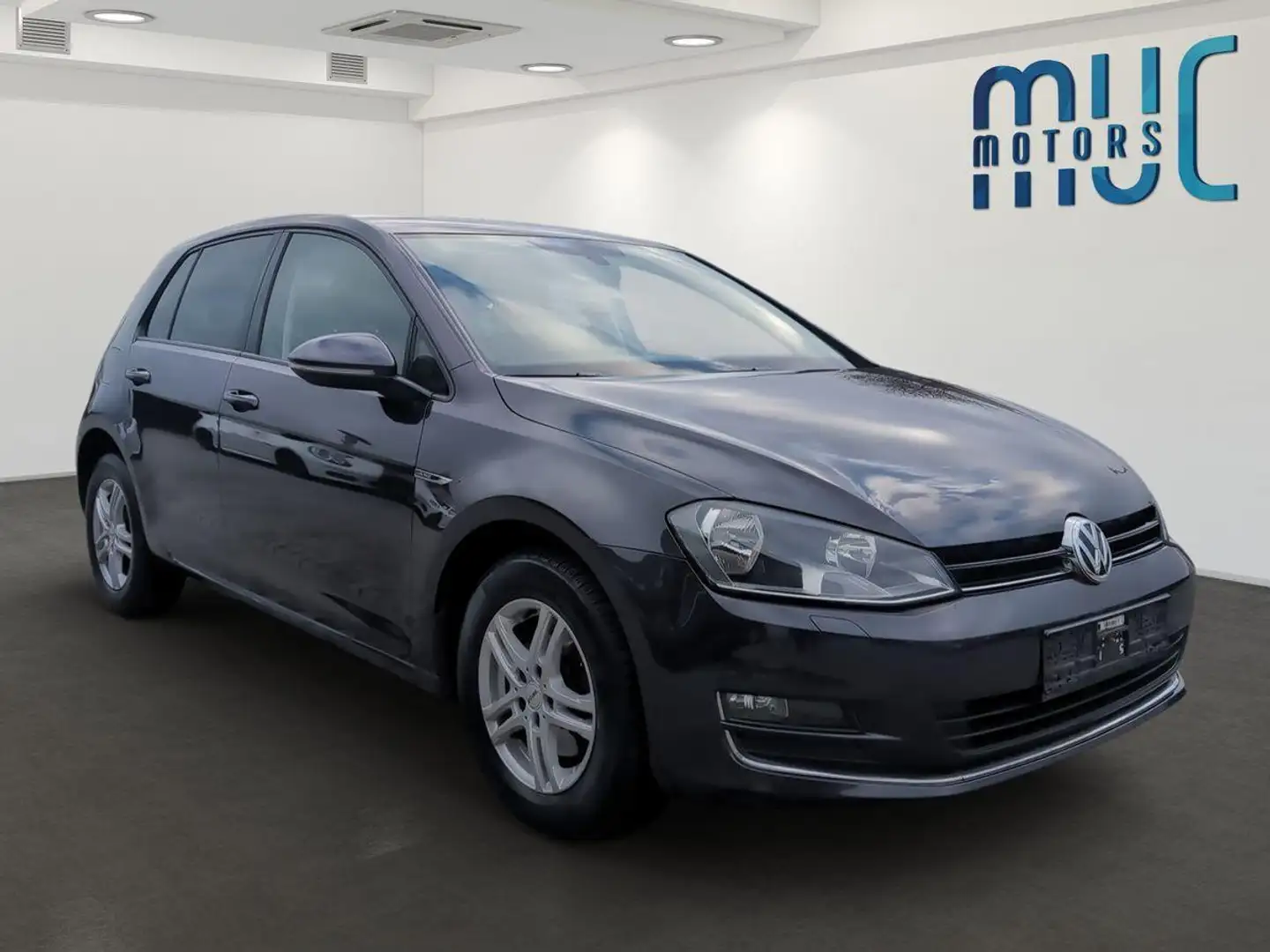 Volkswagen Golf 1.6 16V TDI DPF Lounge BMT Metallic Šedá - 2