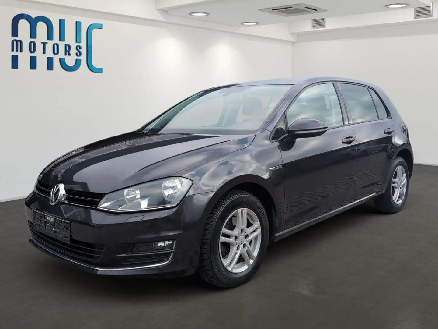 Volkswagen Golf 1.6 16V TDI DPF Lounge BMT Metallic Šedá - 1
