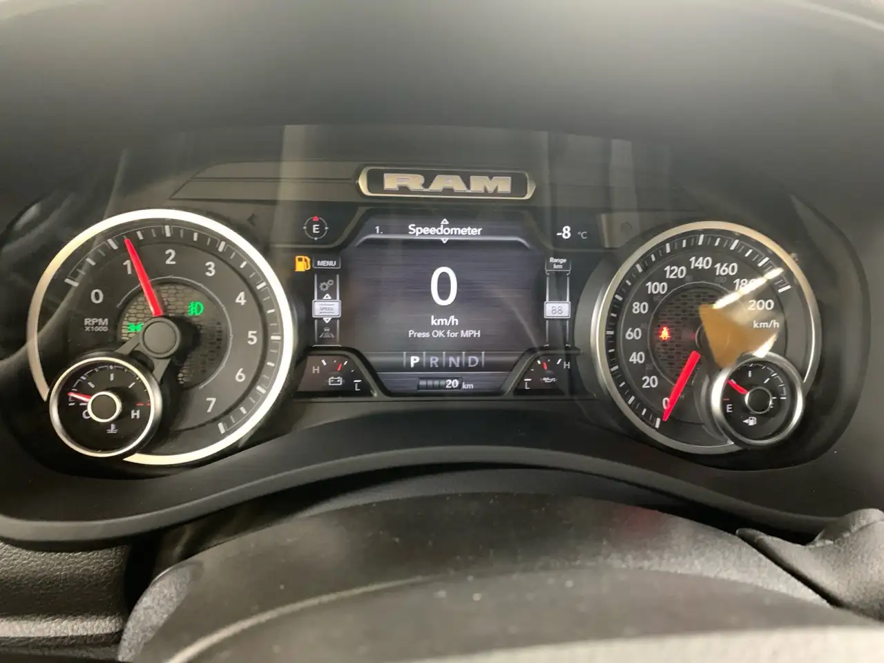 RAM 3500 снимка RAM 3500