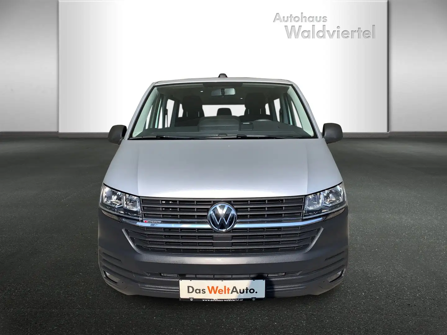Volkswagen T6.1 Transporter Kombi LR TDI 4MOTION Silber - 2