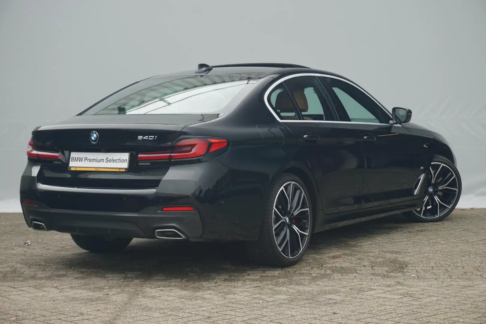 BMW 540 5-serie 540i M Sport | Schuif-kanteldak / HIFI / L Noir - 2