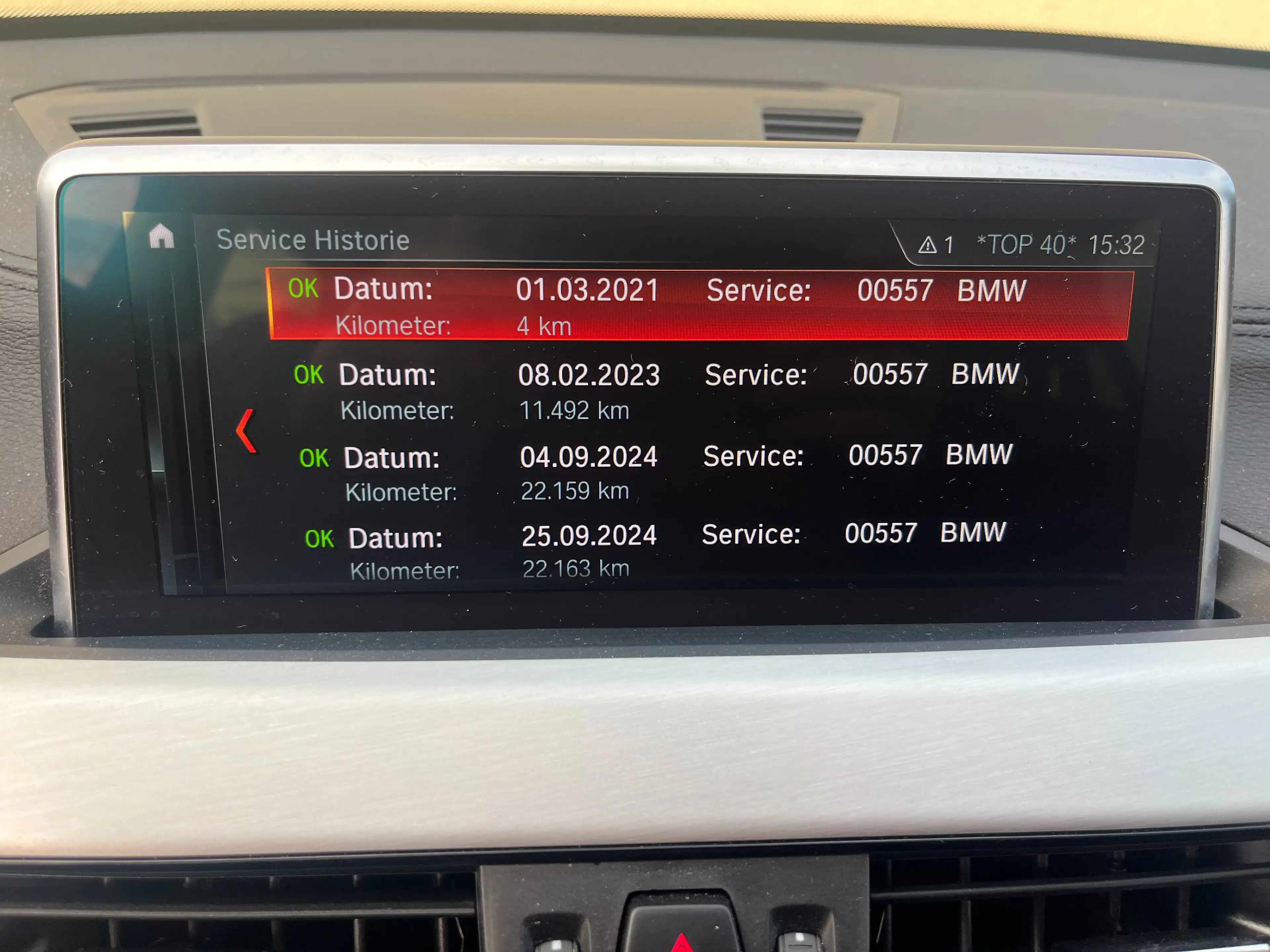 BMW X1 xDrive 18 d M Sport — photo 21