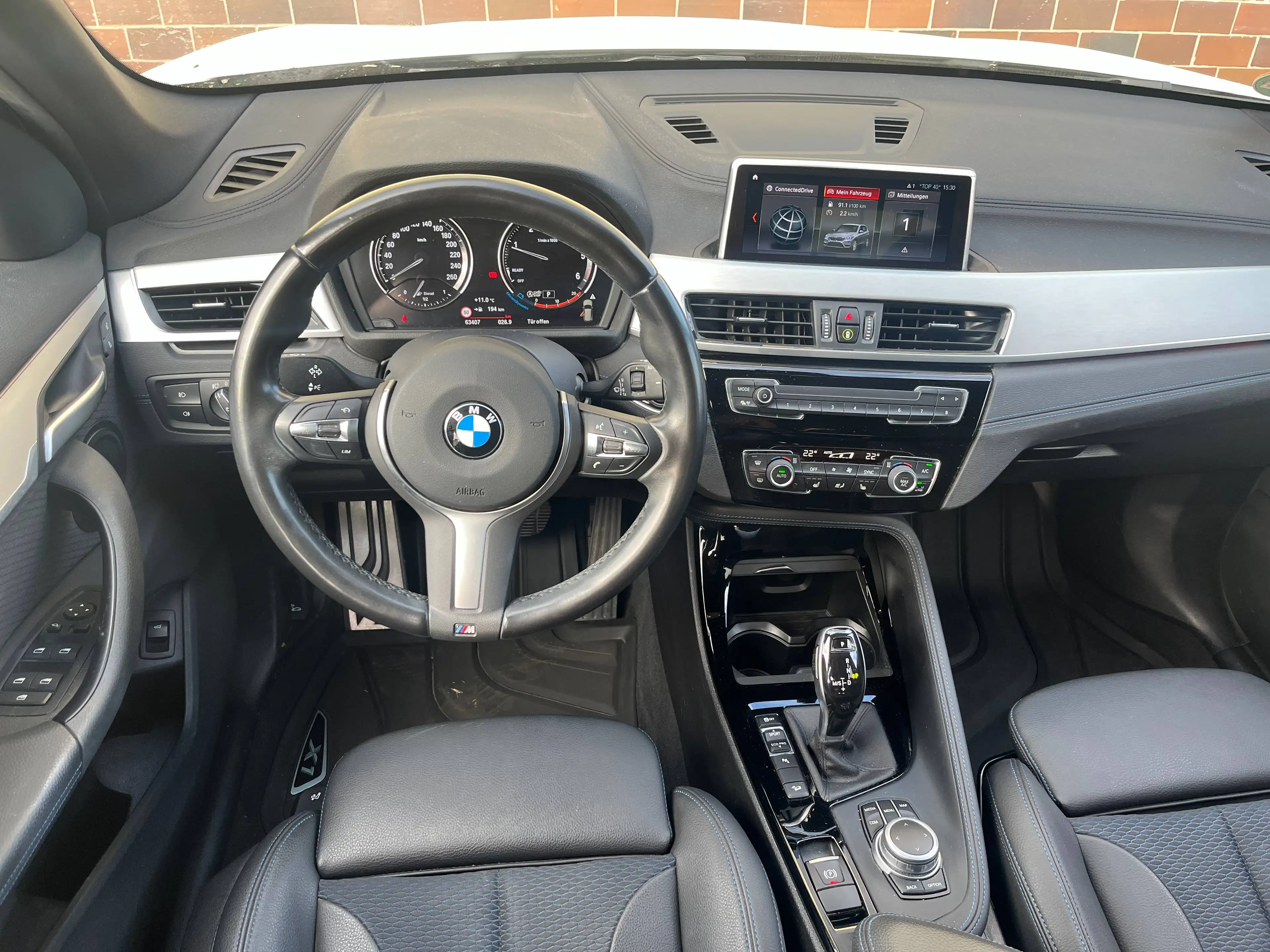 BMW X1 xDrive 18 d M Sport — photo 11