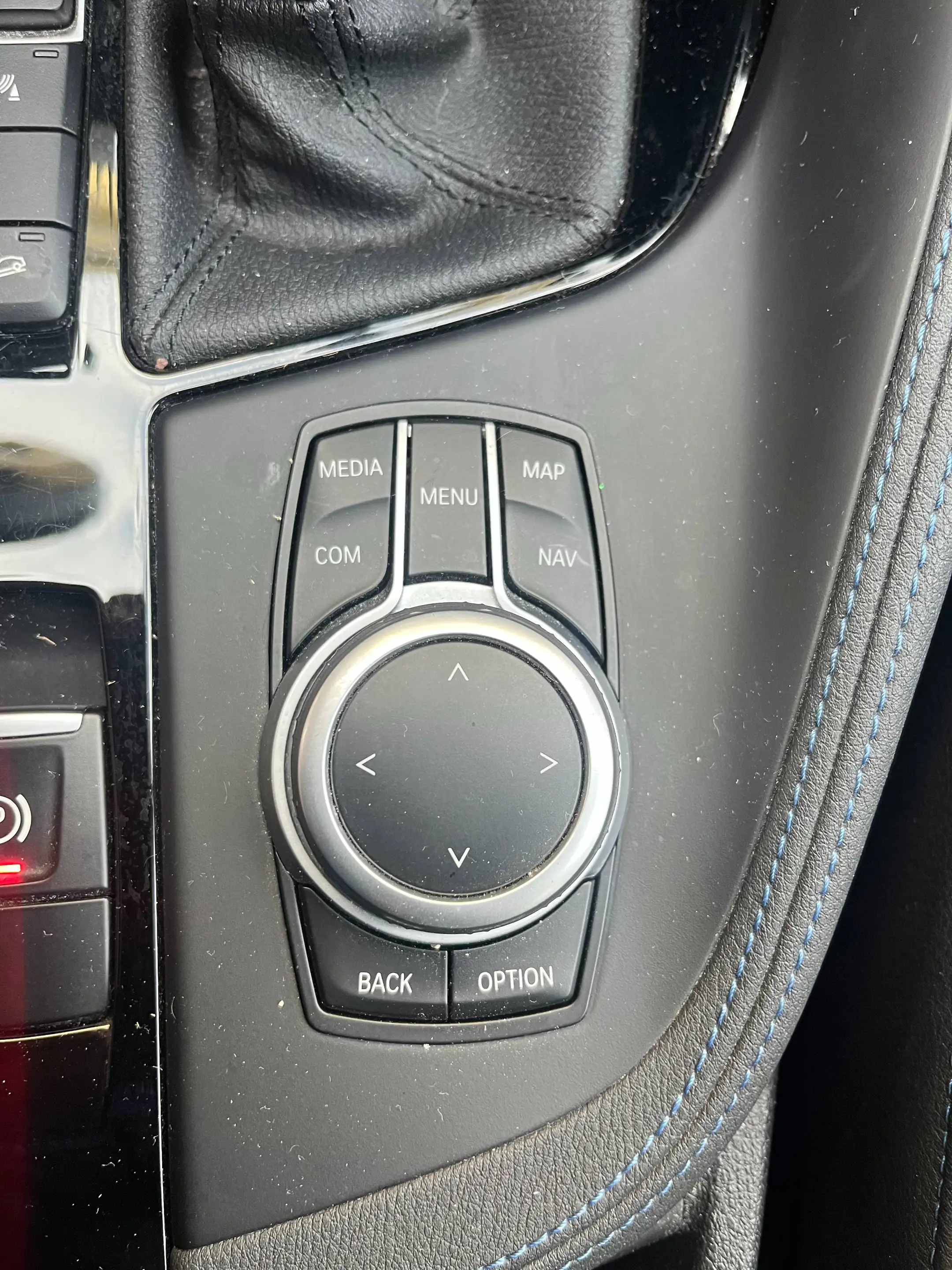BMW X1 xDrive 18 d M Sport — photo 17