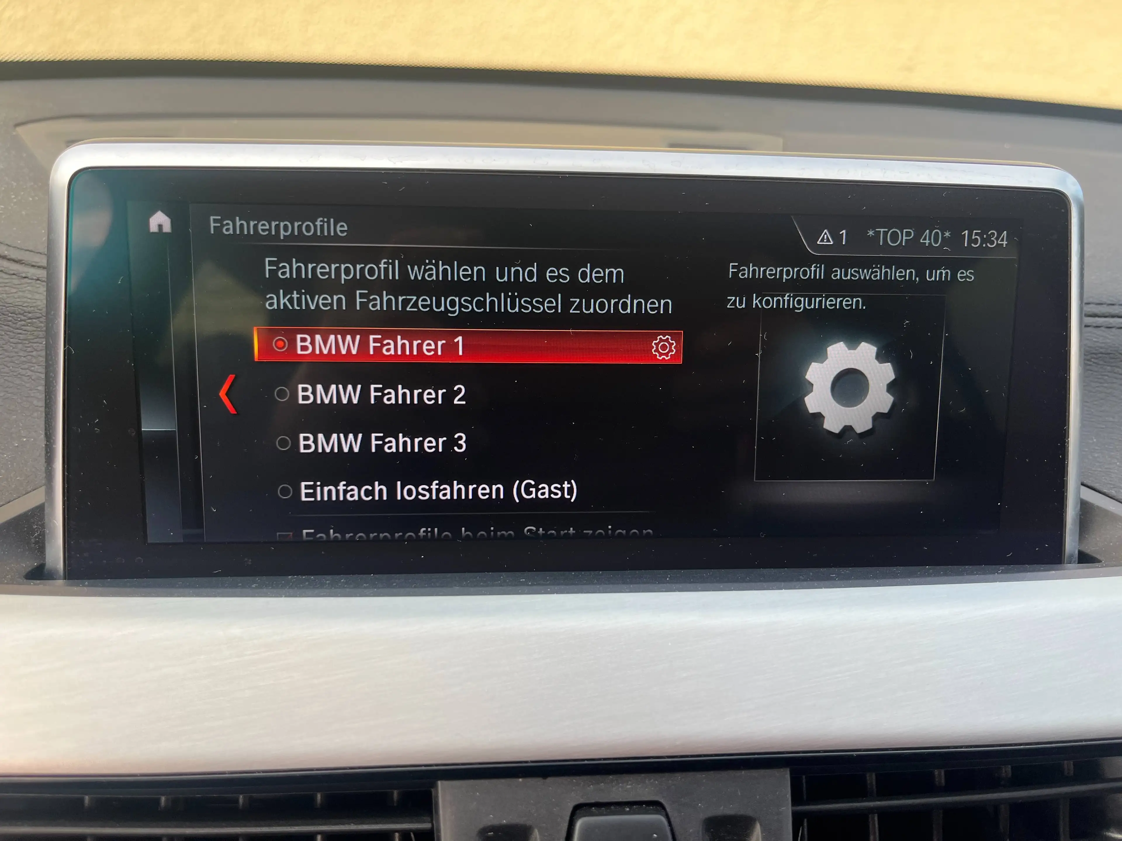 BMW X1 xDrive 18 d M Sport — photo 24