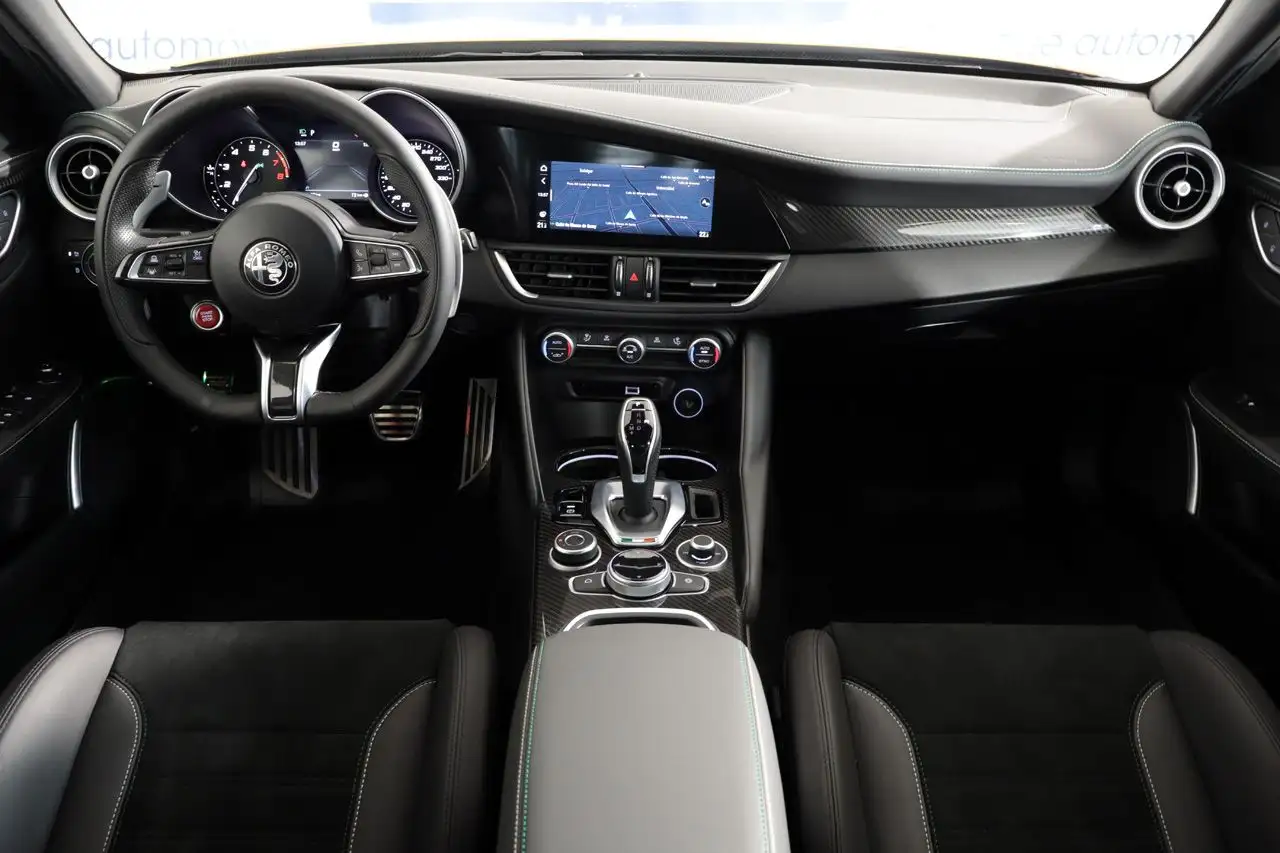 Alfa Romeo Giulia 2022 — фото 6