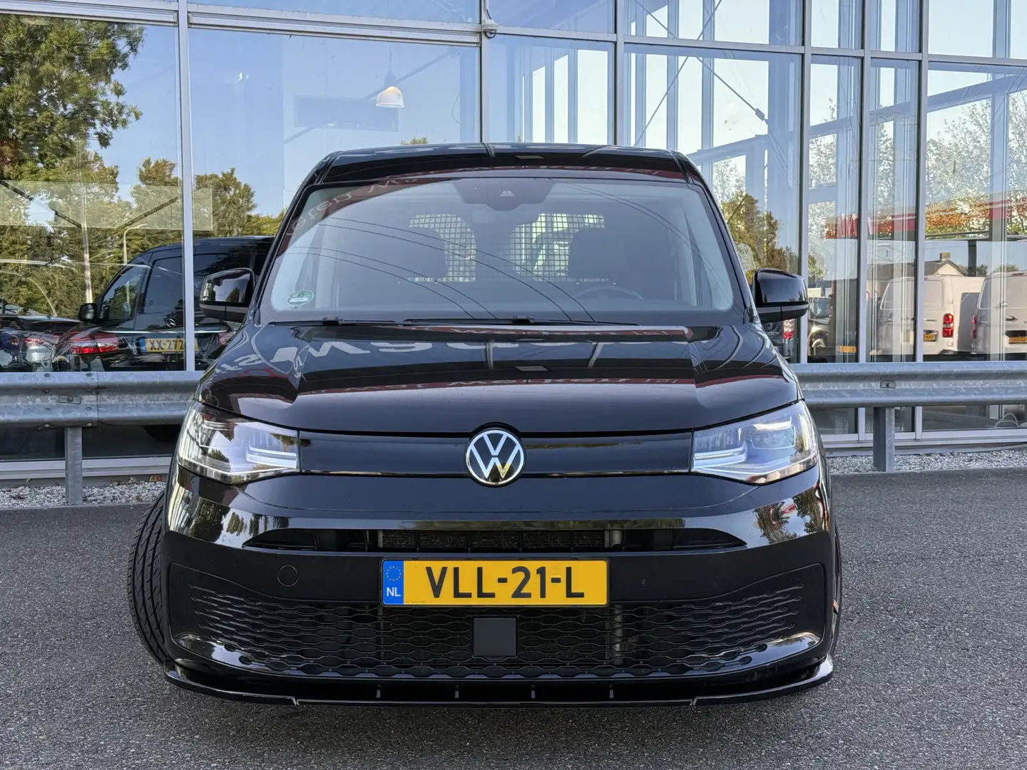 Volkswagen Caddy Cargo 2.0 TDI 200pk 1st ZB Edition | NL-auto | 1e Zwart - 2