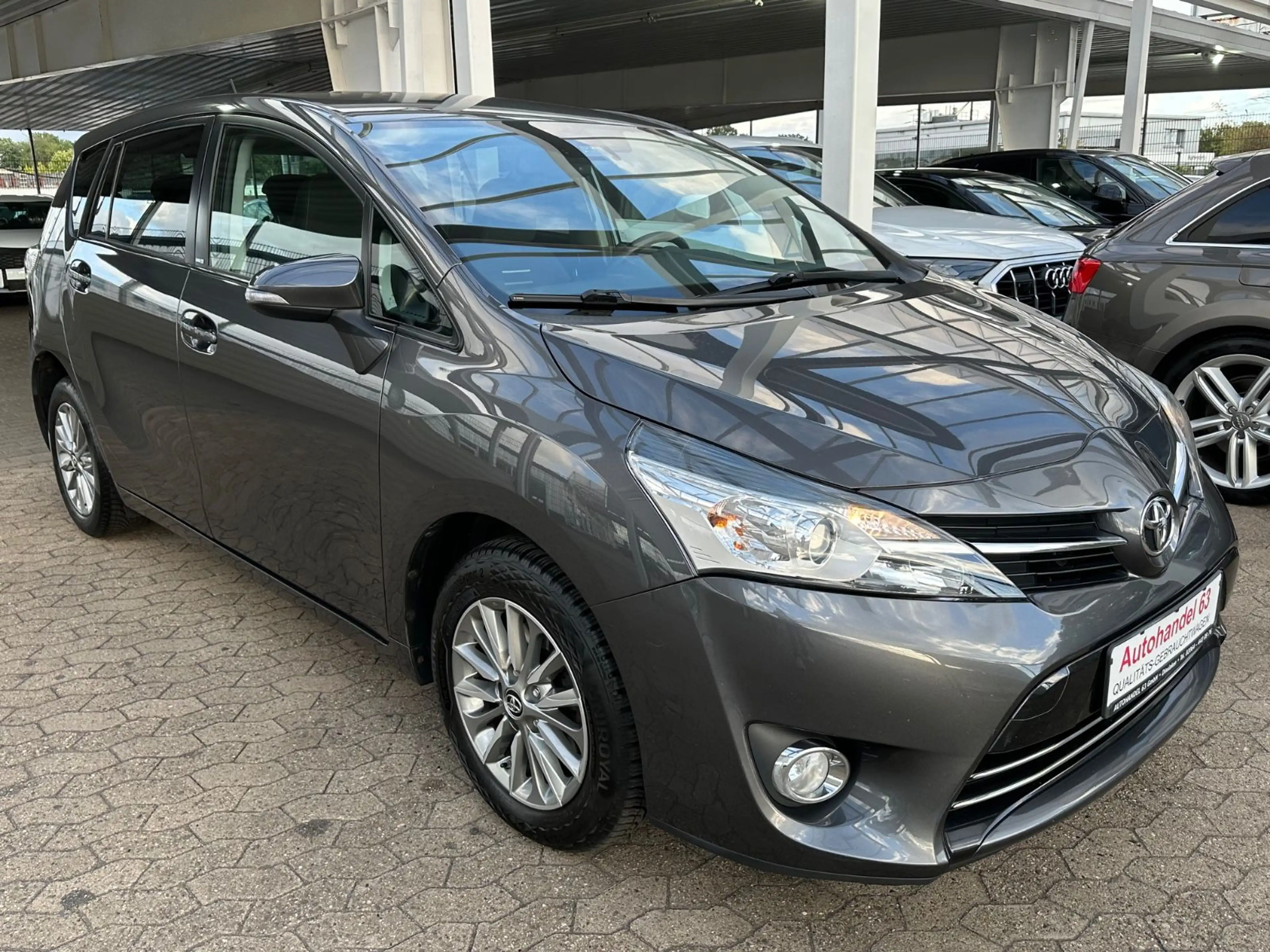 Toyota Verso 1.8 Edition-S*Navi*KlimaT*Alu*1Hand*Funk*T — photo 2