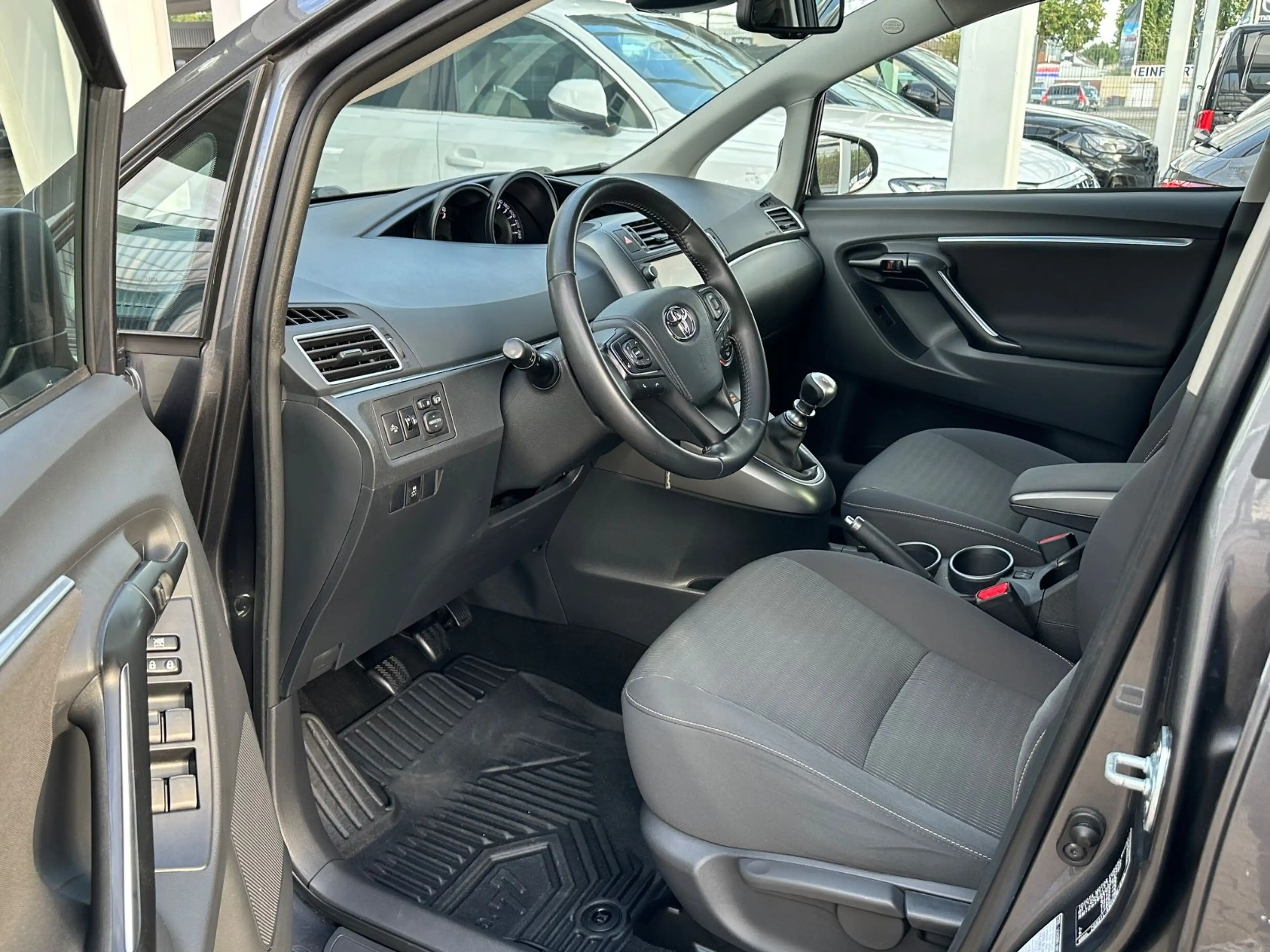 Toyota Verso 1.8 Edition-S*Navi*KlimaT*Alu*1Hand*Funk*T — photo 13
