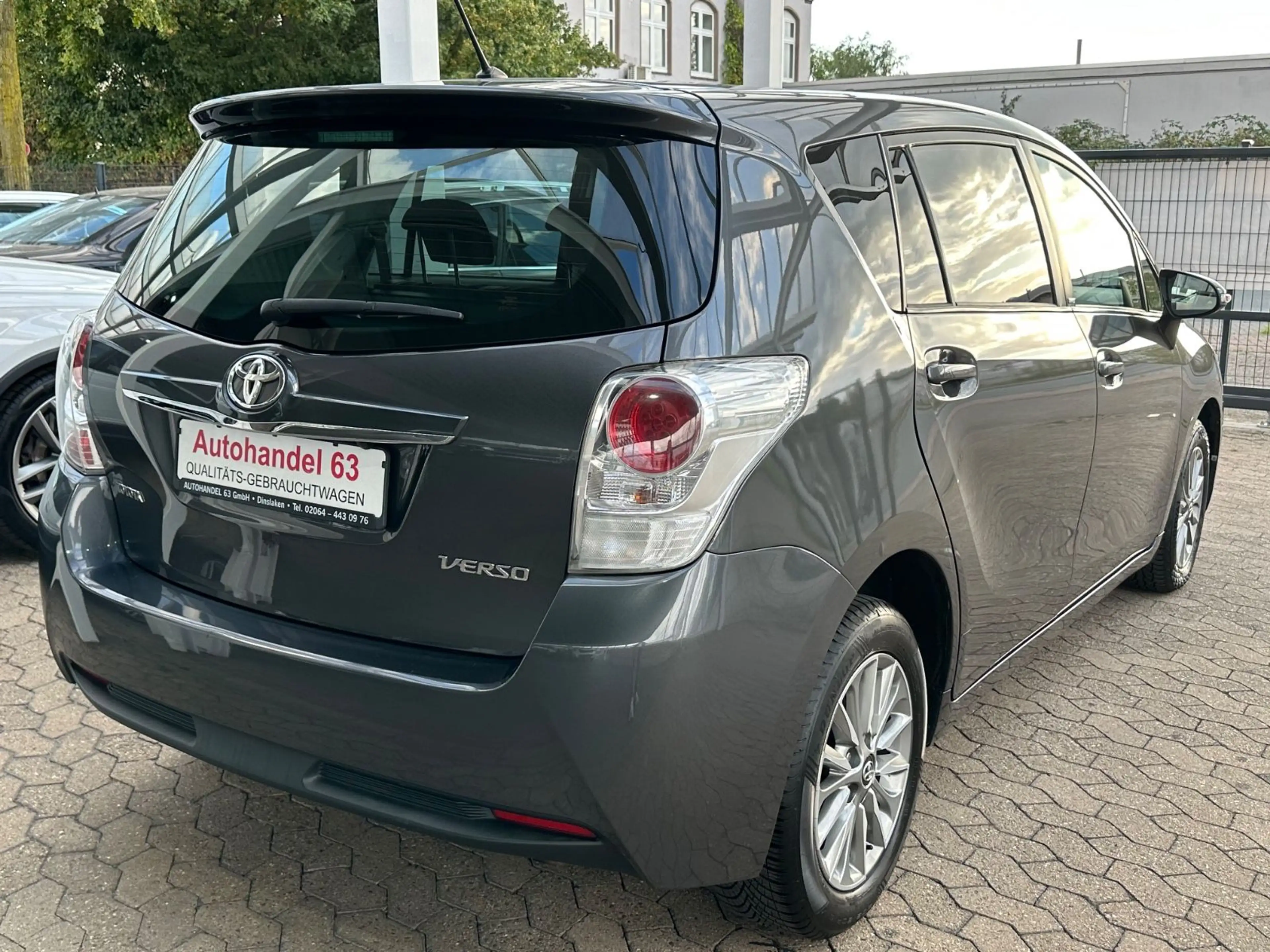 Toyota Verso 1.8 Edition-S*Navi*KlimaT*Alu*1Hand*Funk*T — photo 4