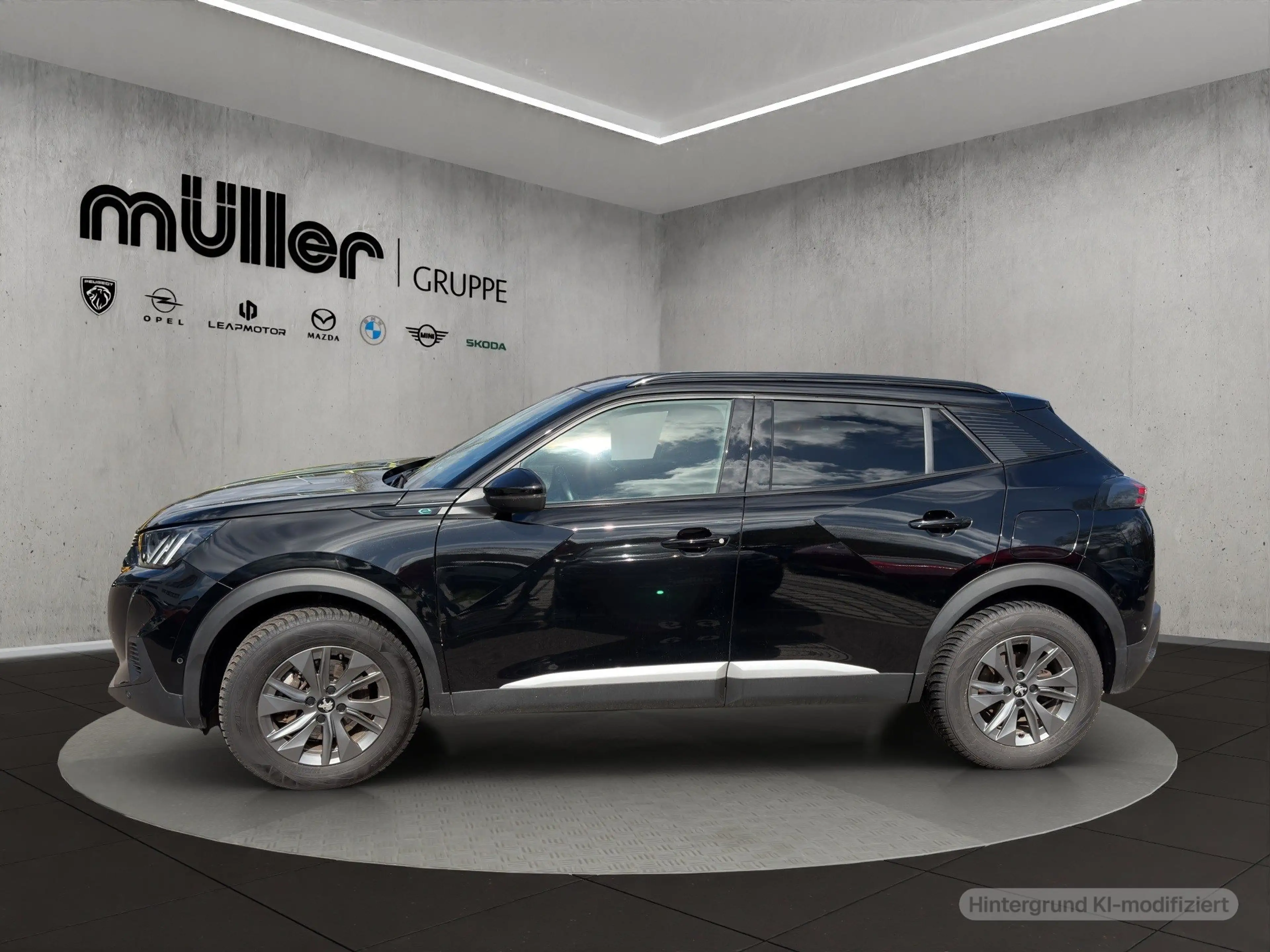 Peugeot e-2008 GT — photo 2