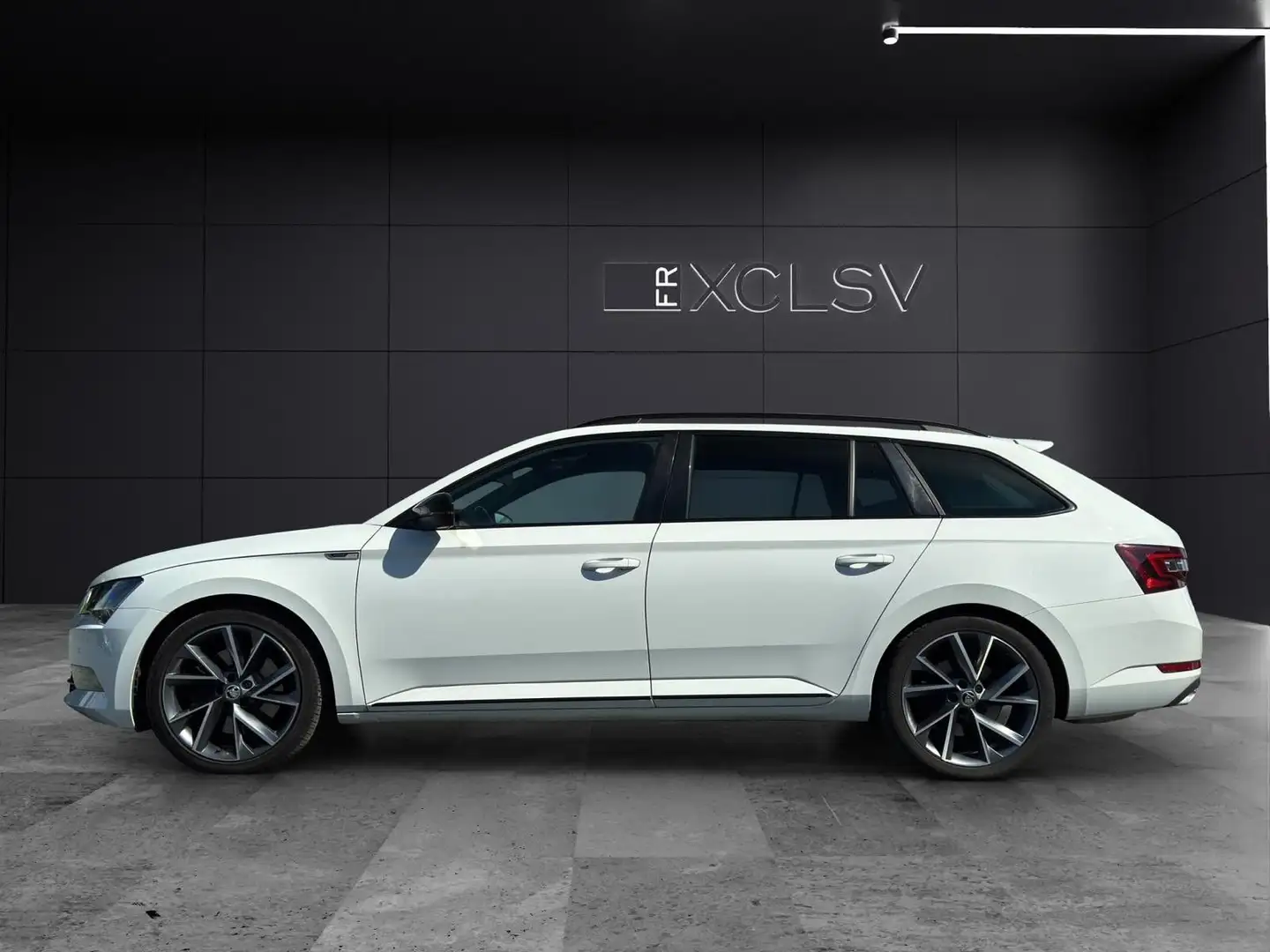 Skoda Superb 2.0TSI Sportline 4x4*Leder*Navi*Xenon*AHK Blanc - 2