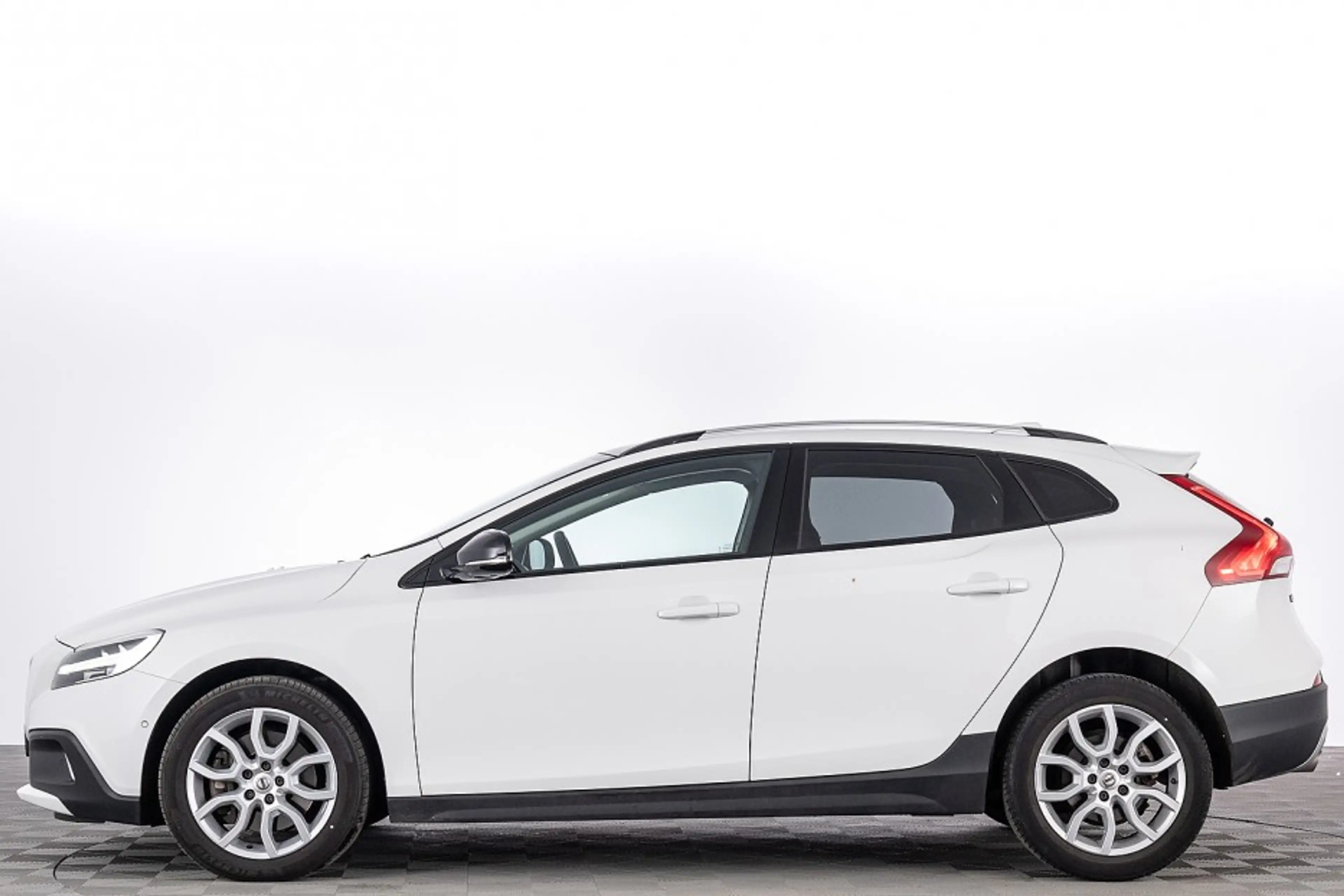 Volvo V40 Cross Country 1.5 T3 Polar+ Luxury | LEDER | PANORAMA . — photo 30