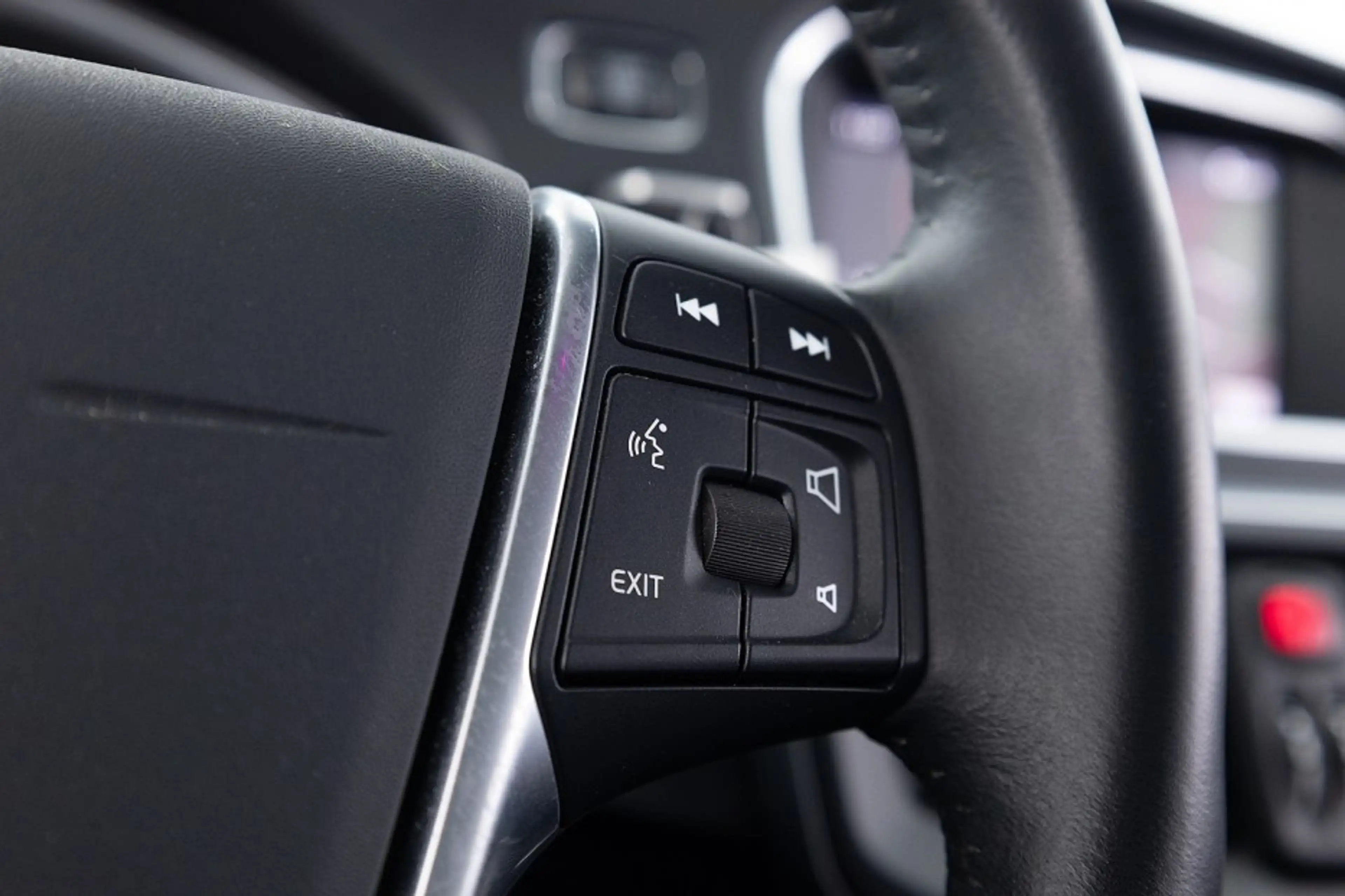 Volvo V40 Cross Country 1.5 T3 Polar+ Luxury | LEDER | PANORAMA . — photo 25