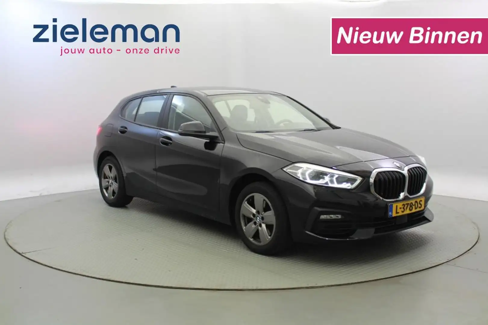 BMW 118 118i Automaat - Digitaal Cockpit, Cruise, Carplay Zwart - 1