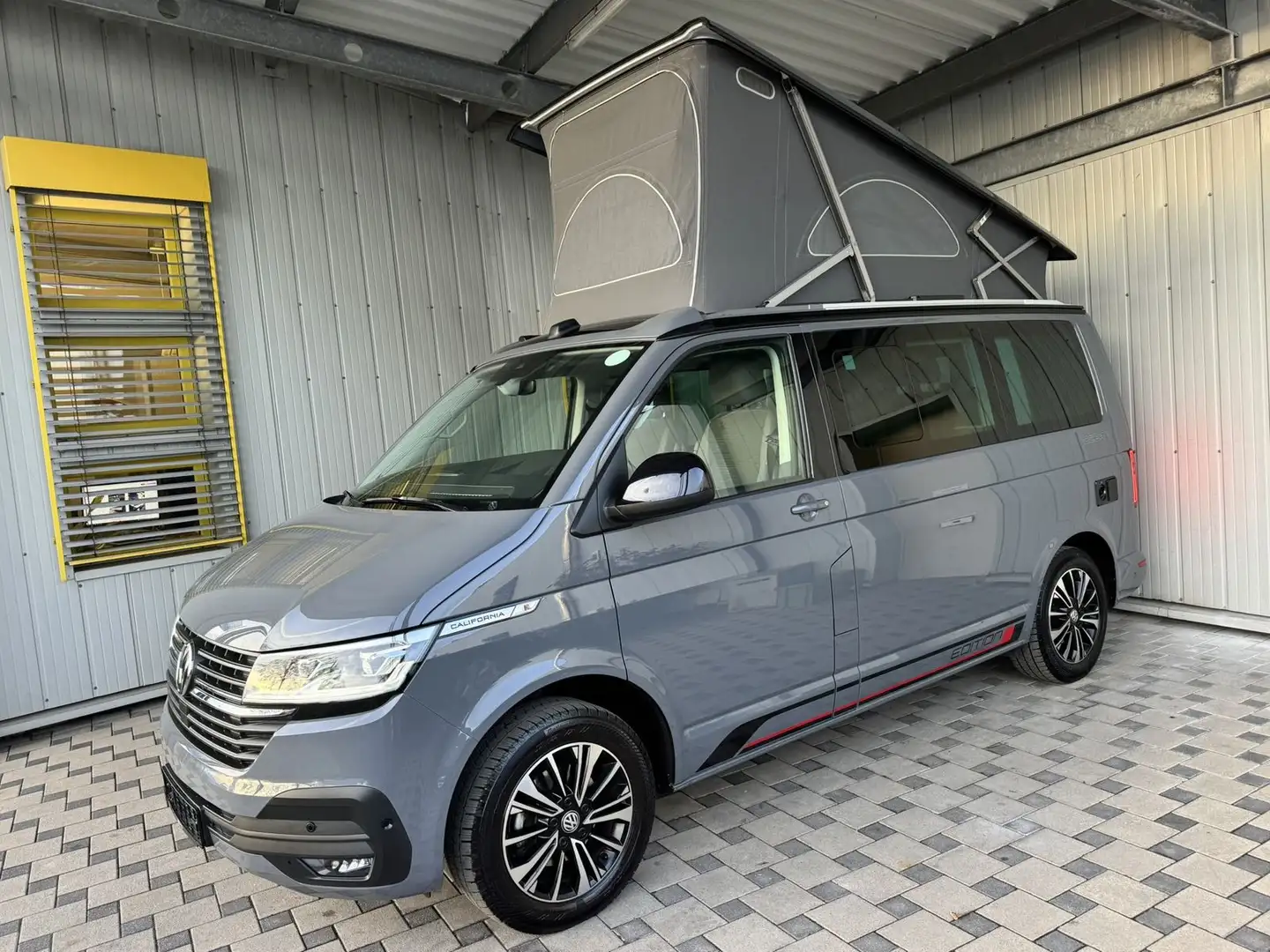 Volkswagen T6 California 6.1 DSG 4Motion Ocean Edition ACC Gris - 2
