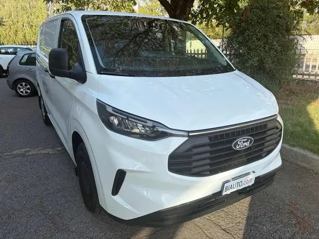 Ford Transit Custom view 4