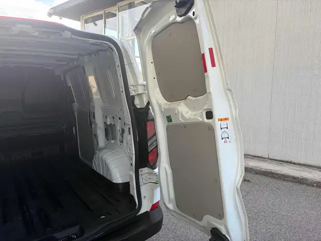 Ford Transit Custom view 10