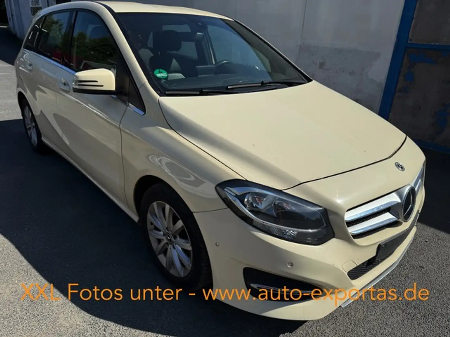 Mercedes-Benz B 200 d Gelb - 1