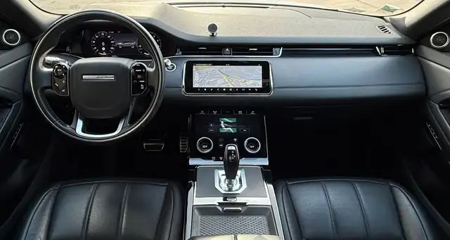 Land Rover Range Rover Evoque view 3