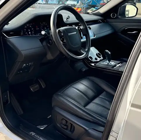 Land Rover Range Rover Evoque view 4